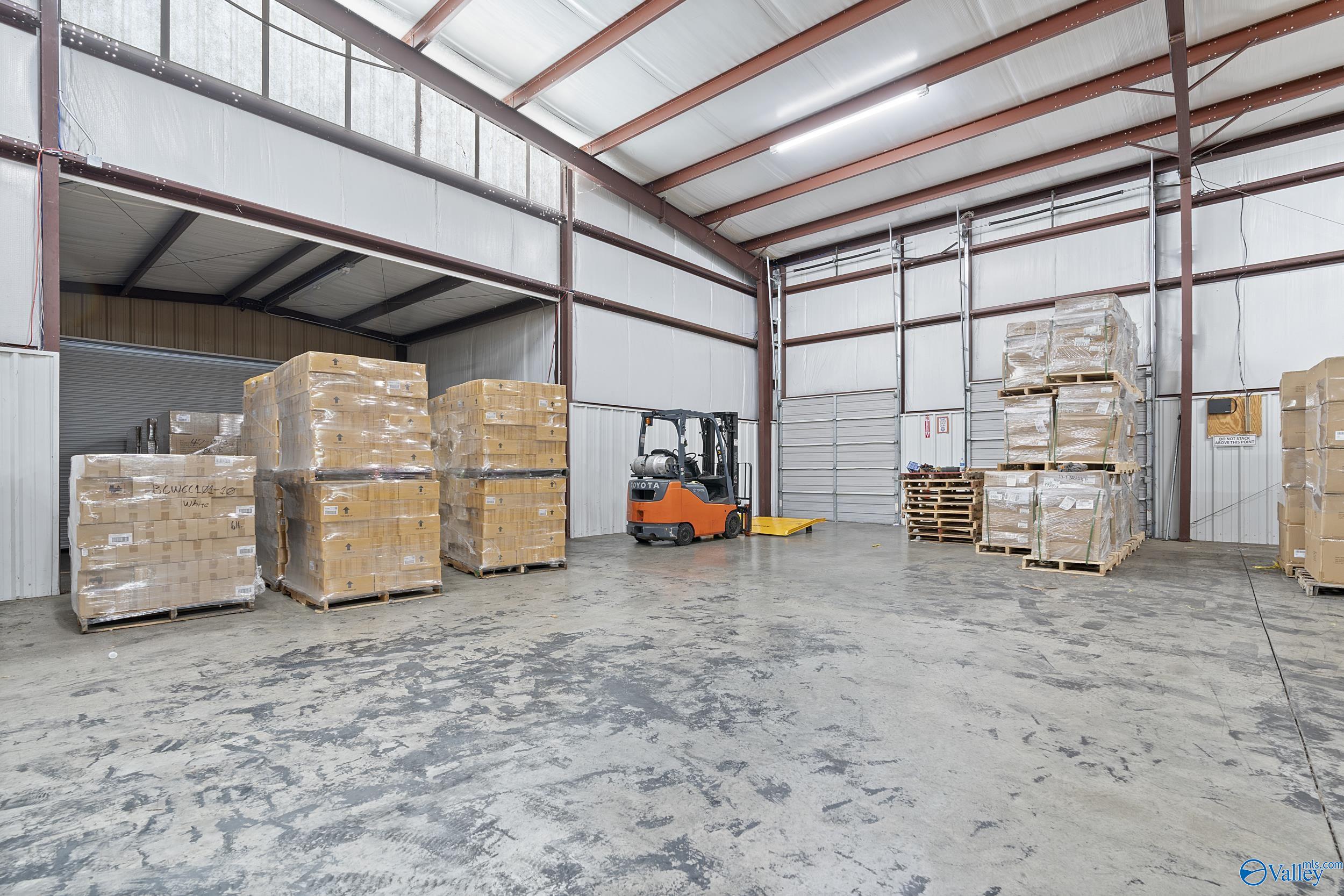 120 Commerce Street # 123 Unit: 119-123