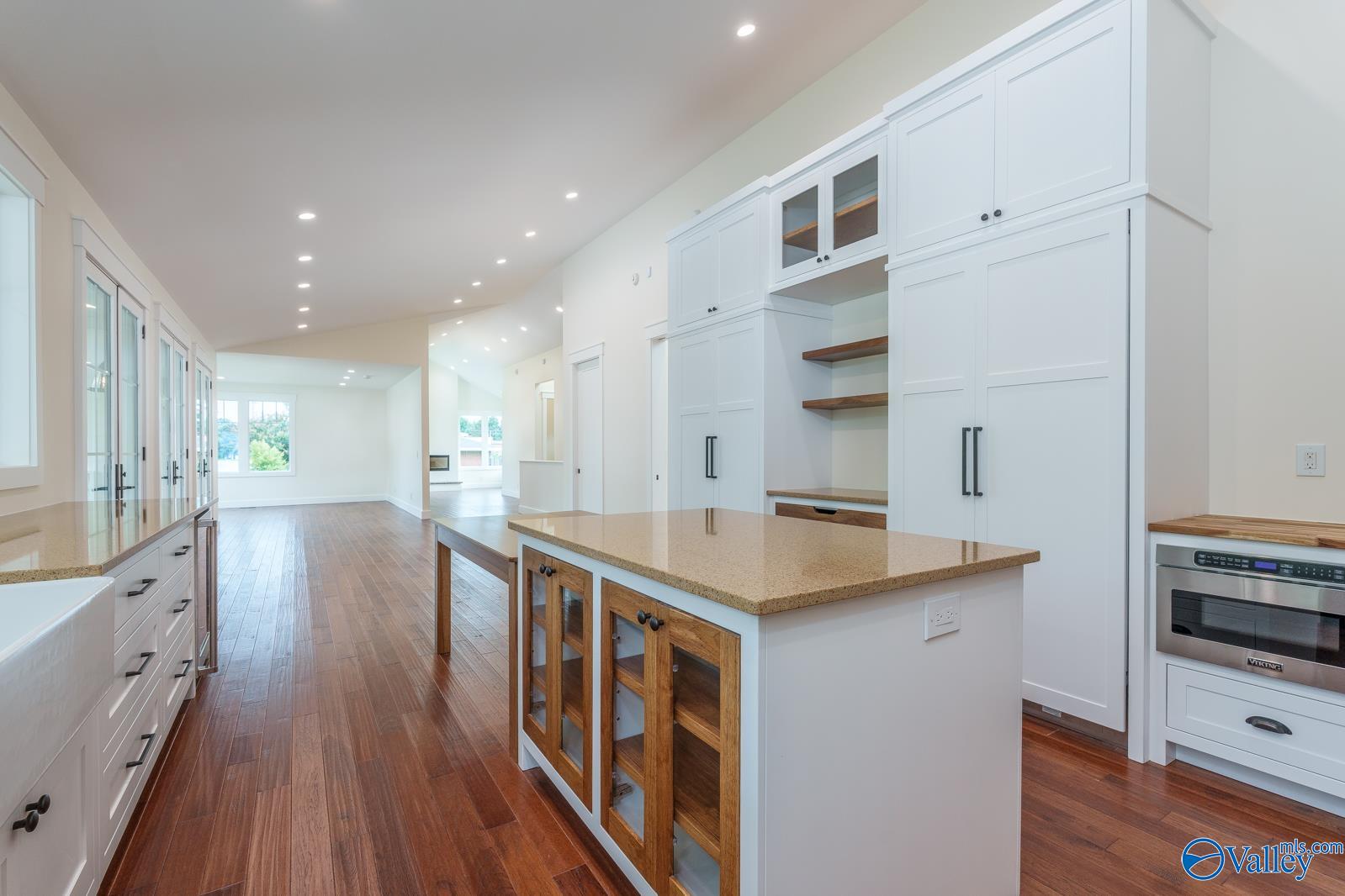 109 W 2nd Street