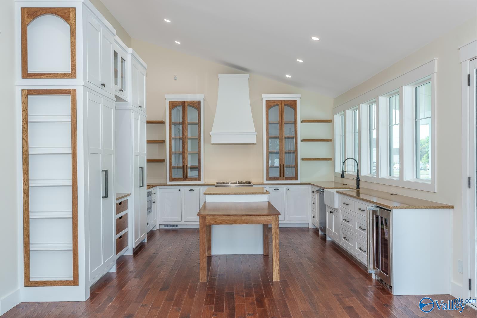 109 W 2nd Street