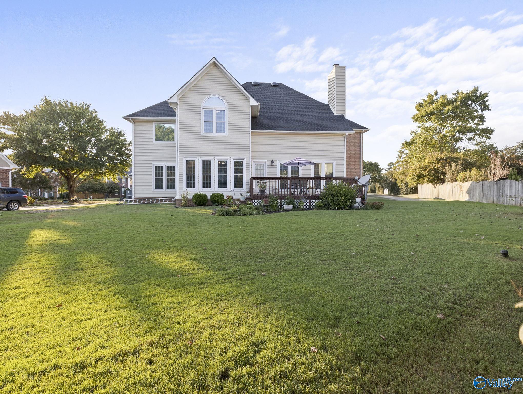 103 Lanthorn Circle