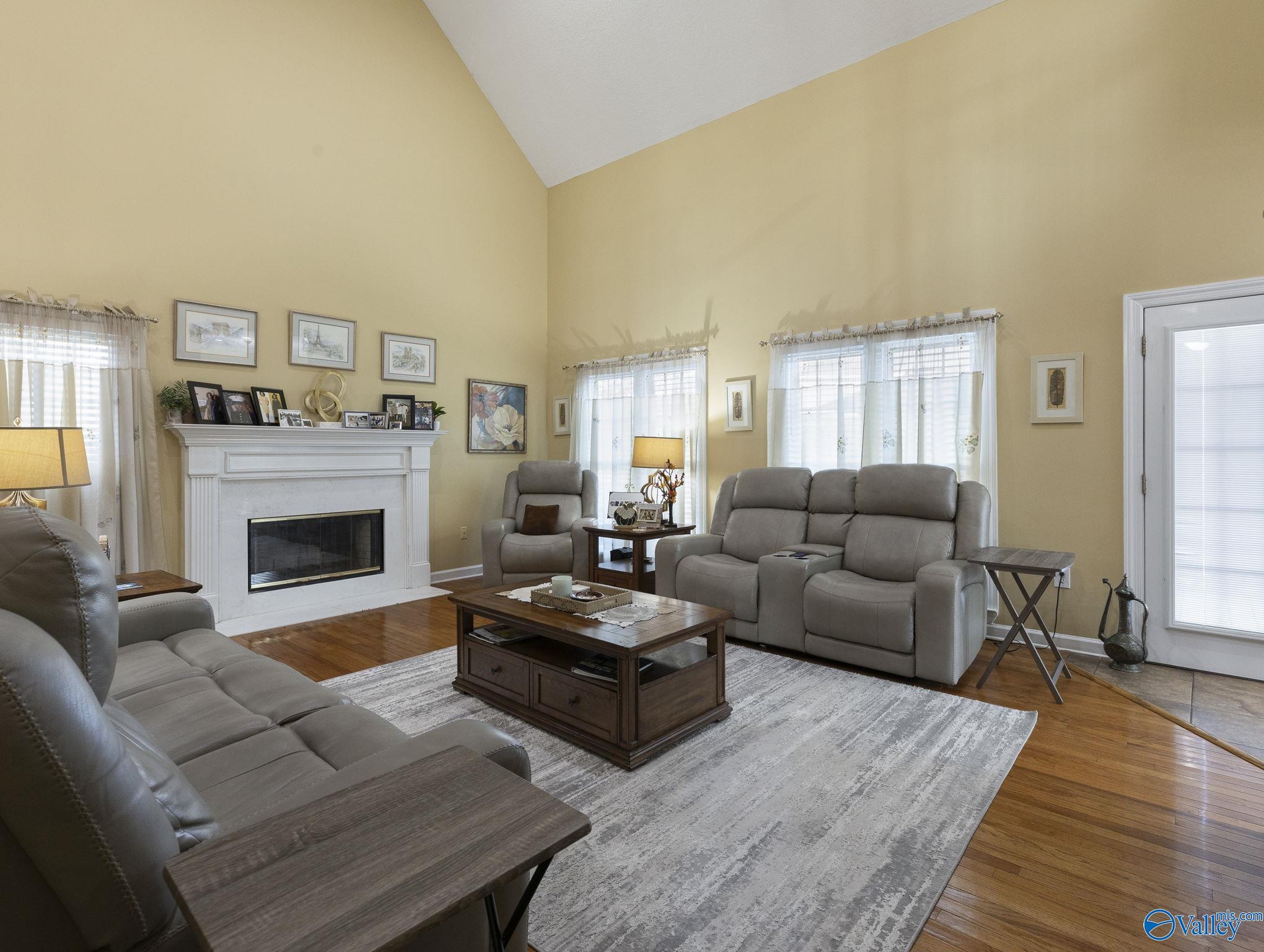 103 Lanthorn Circle