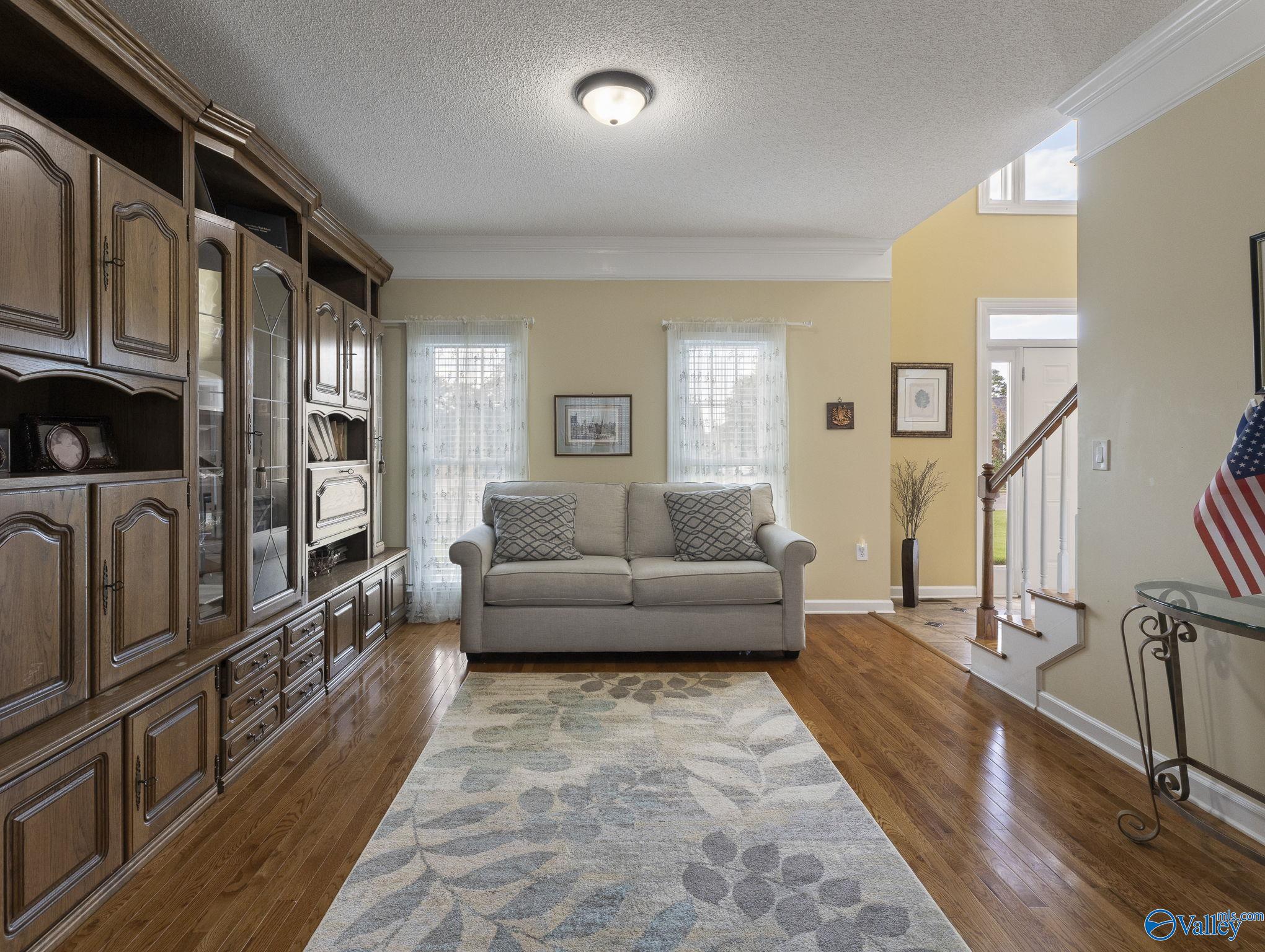 103 Lanthorn Circle