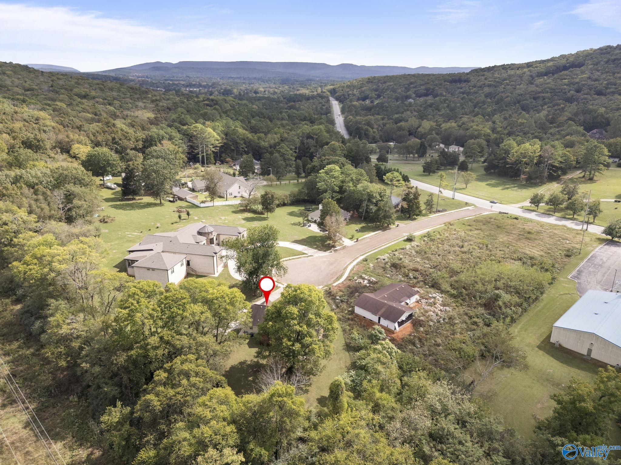 6609 Amberlee Lane NW, Huntsville