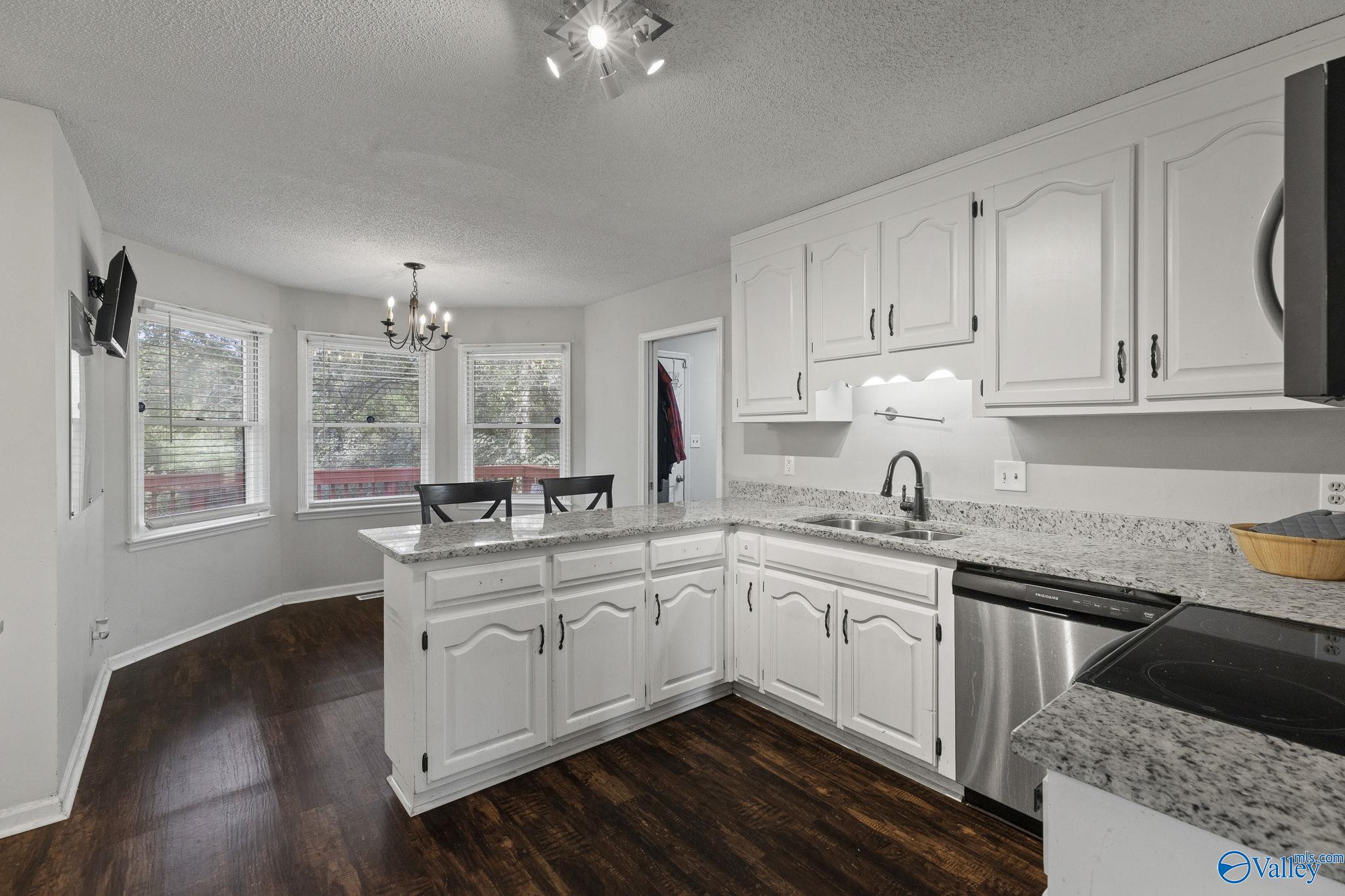 6609 Amberlee Lane NW, Huntsville