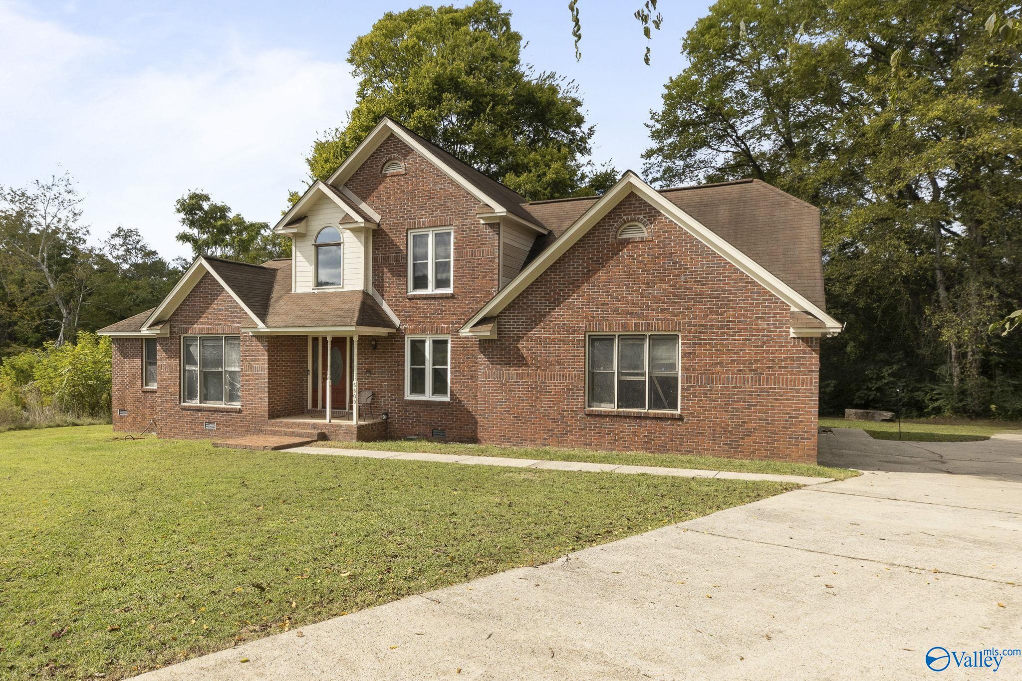 6609 Amberlee Lane NW, Huntsville