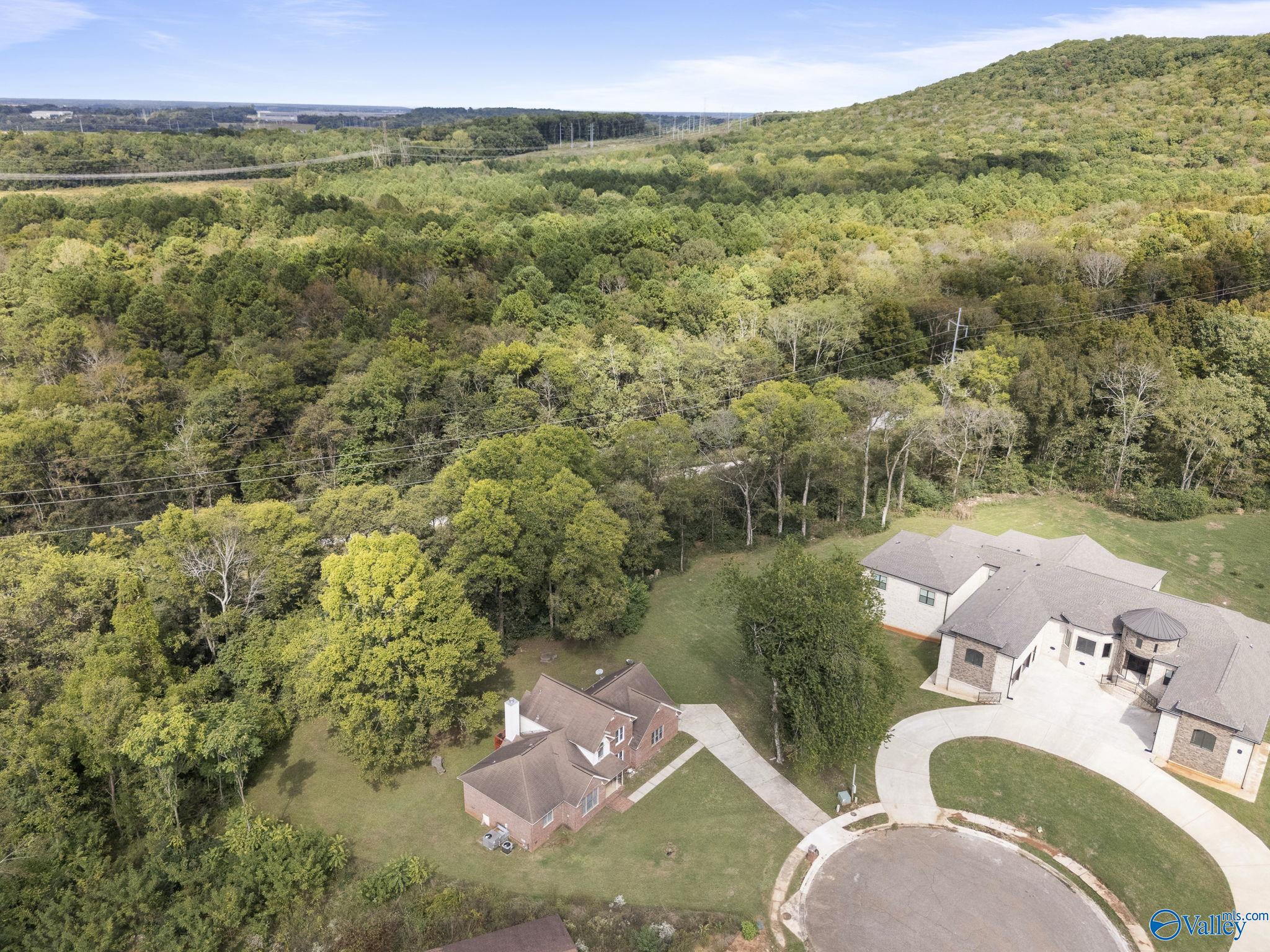 6609 Amberlee Lane NW, Huntsville
