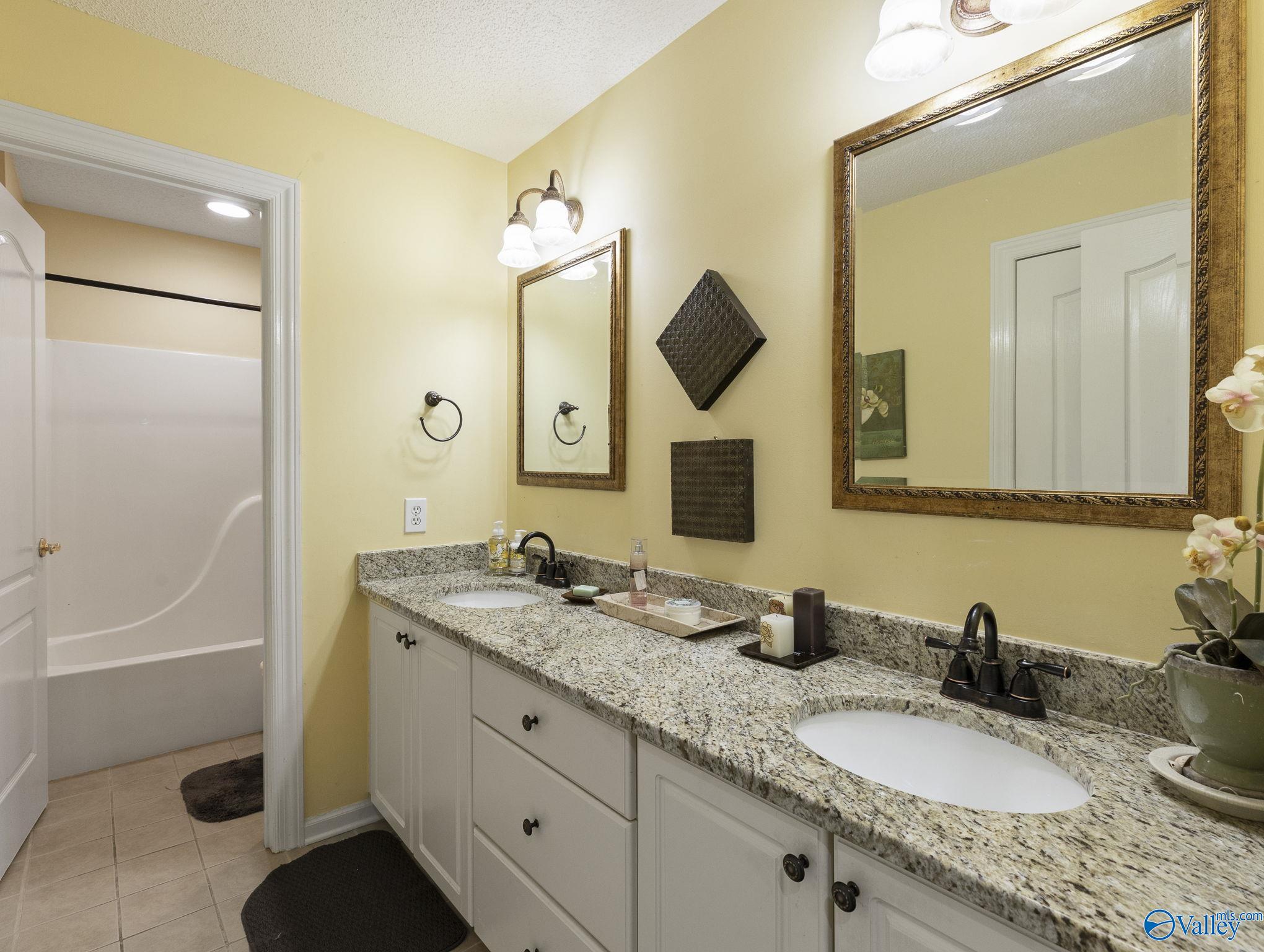 103 Lanthorn Circle, Madison