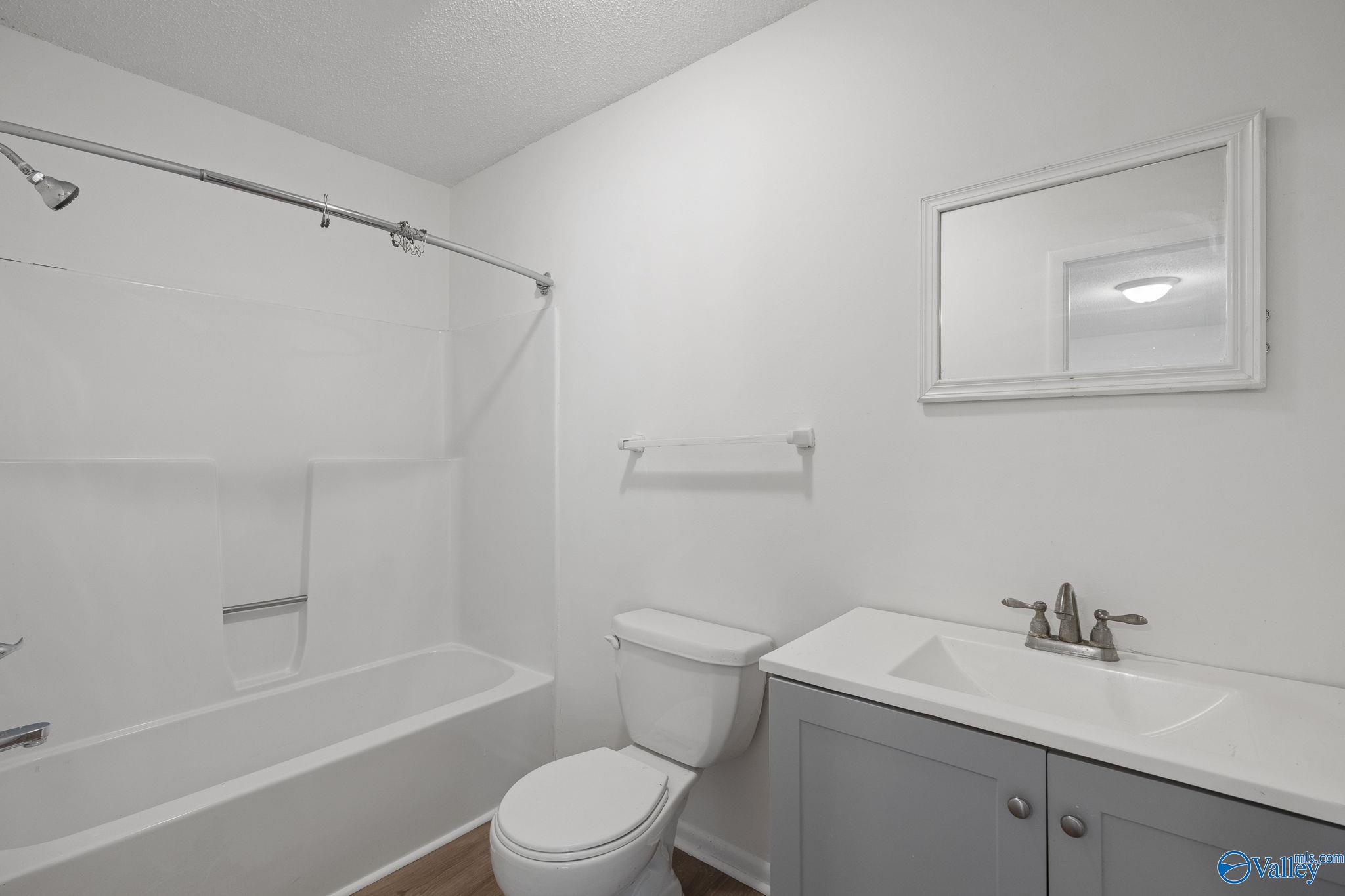 4318 Chalet Circle NW