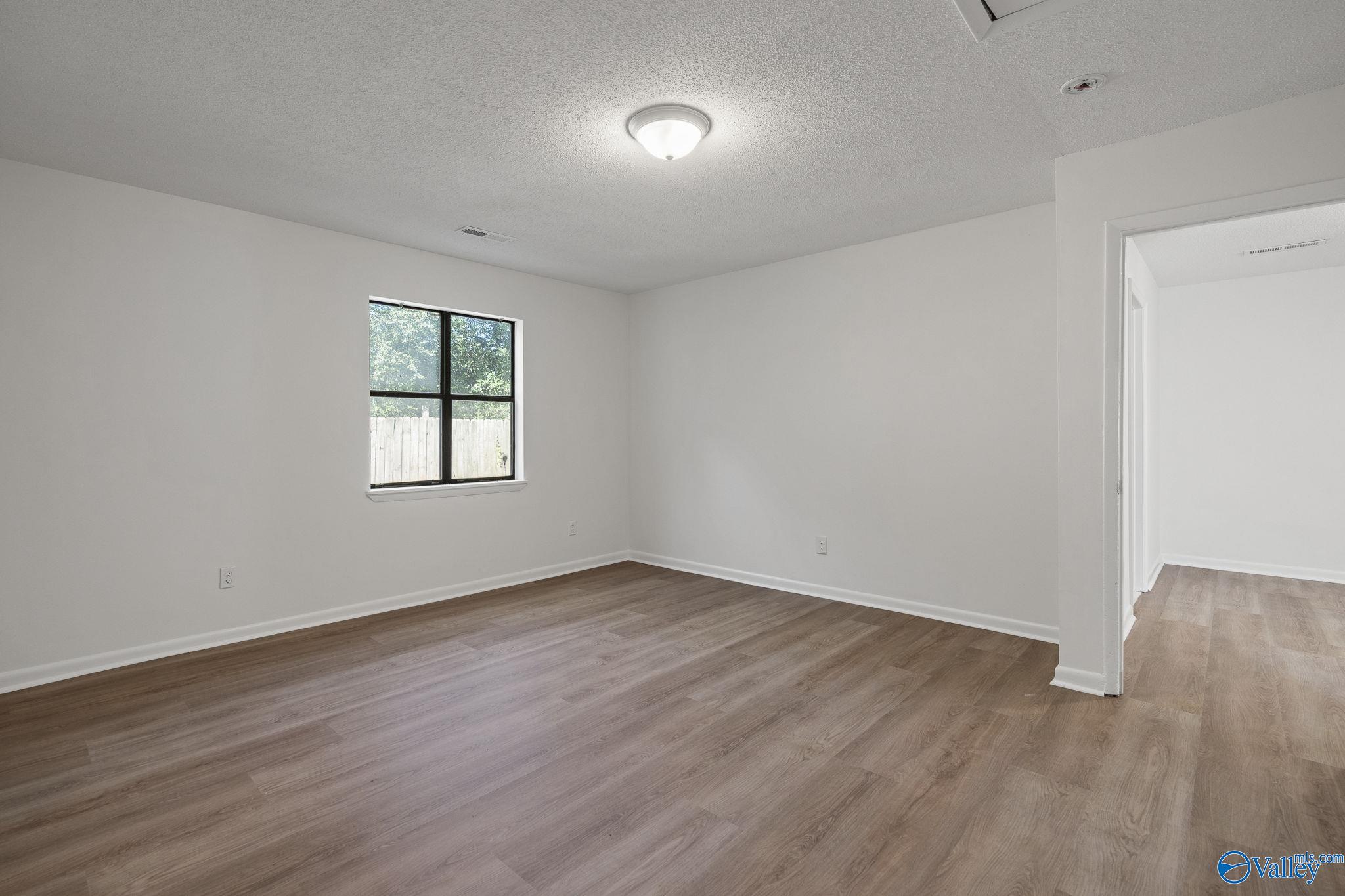 4318 Chalet Circle NW