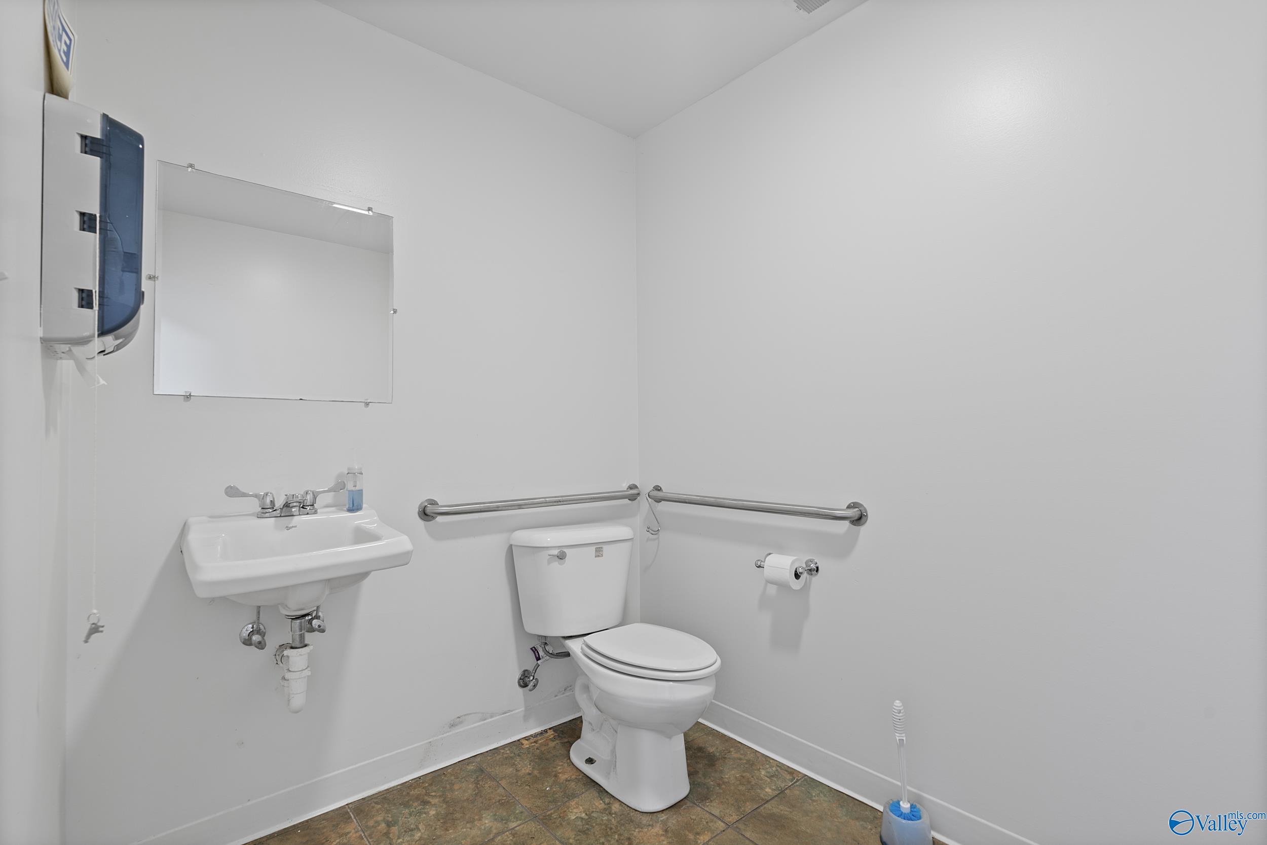 119 Commerce Street UNIT 3