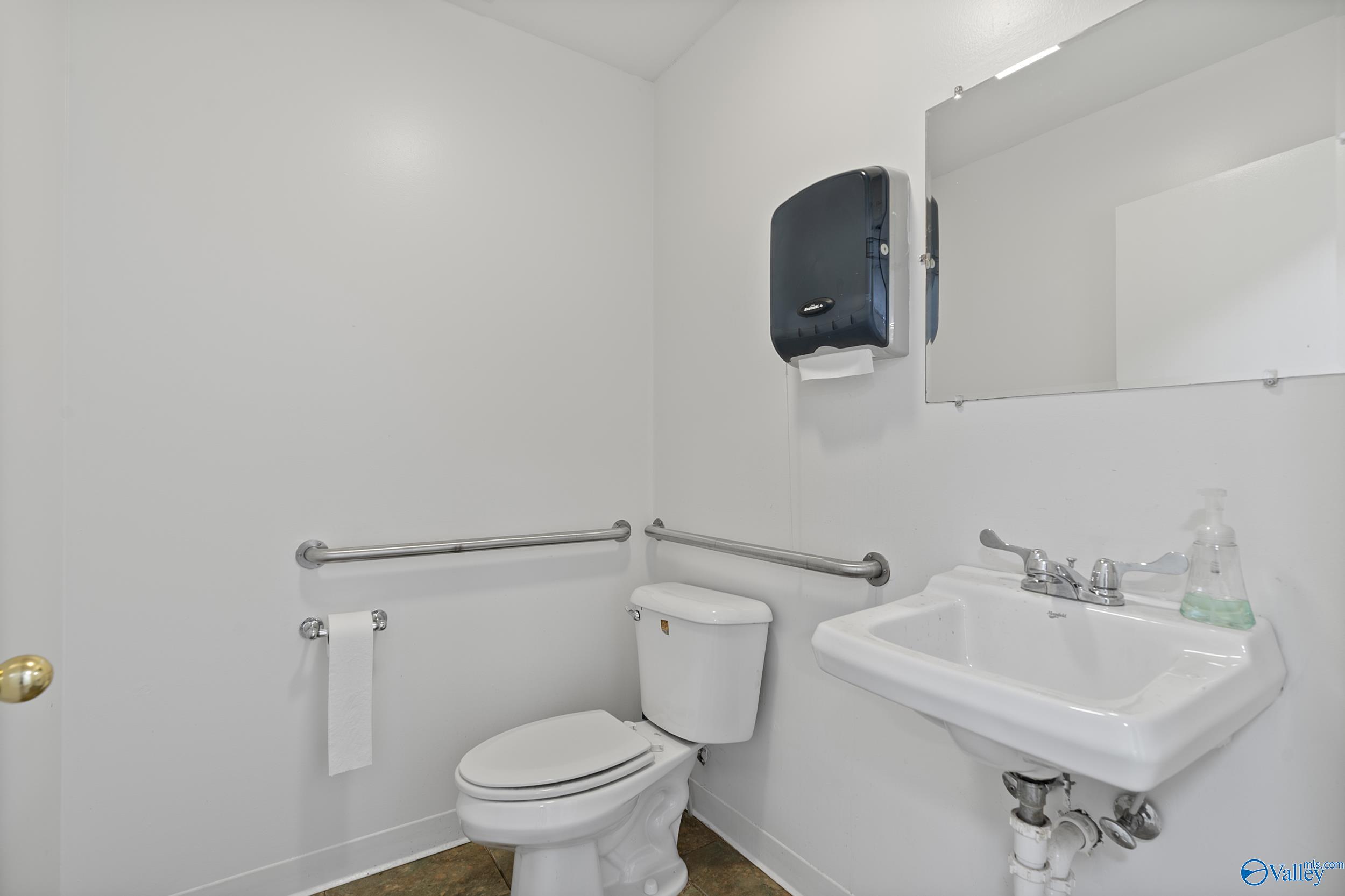 119 Commerce Street UNIT 3