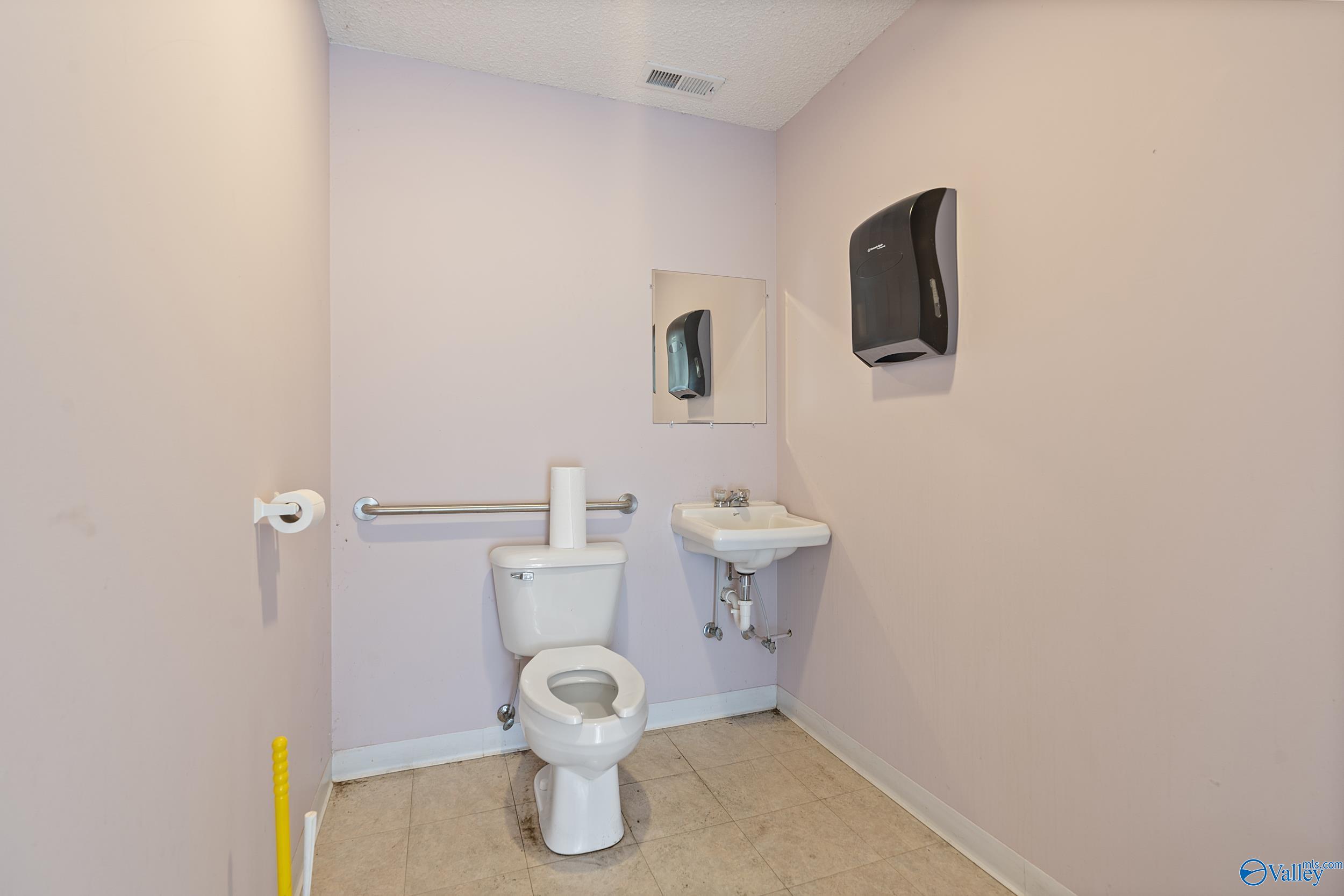 123 Commerce Street UNIT 1