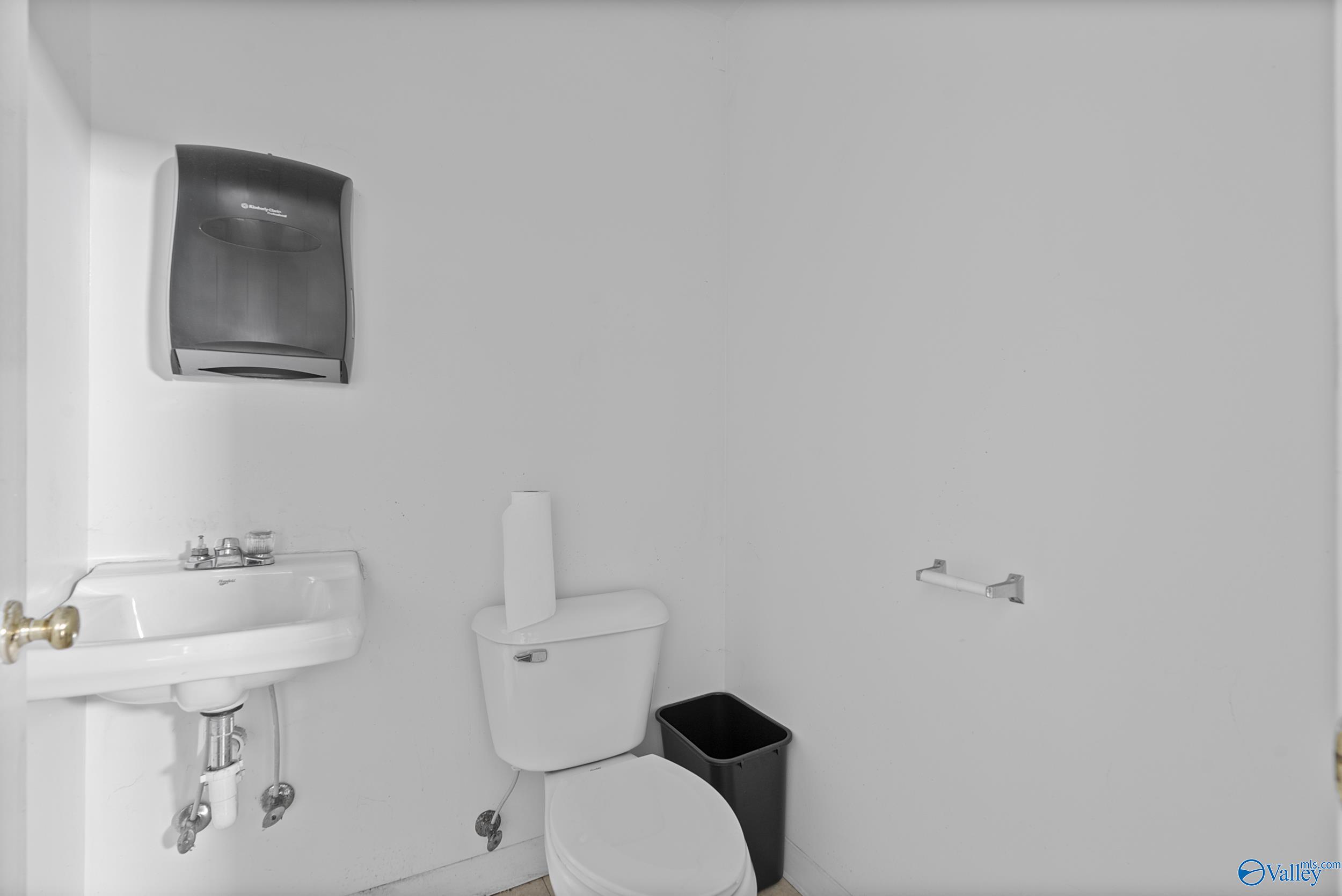 123 Commerce Street UNIT 1