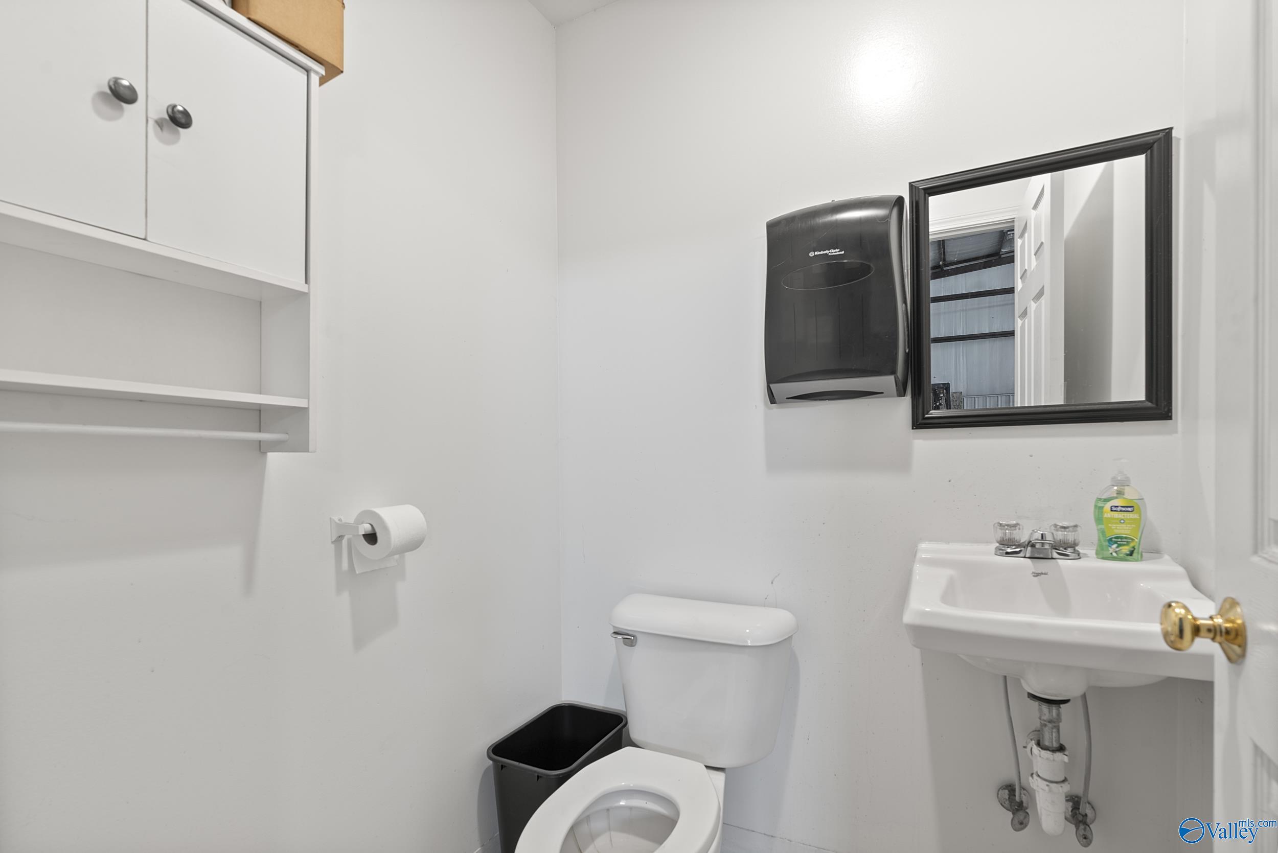 123 Commerce Street UNIT 1