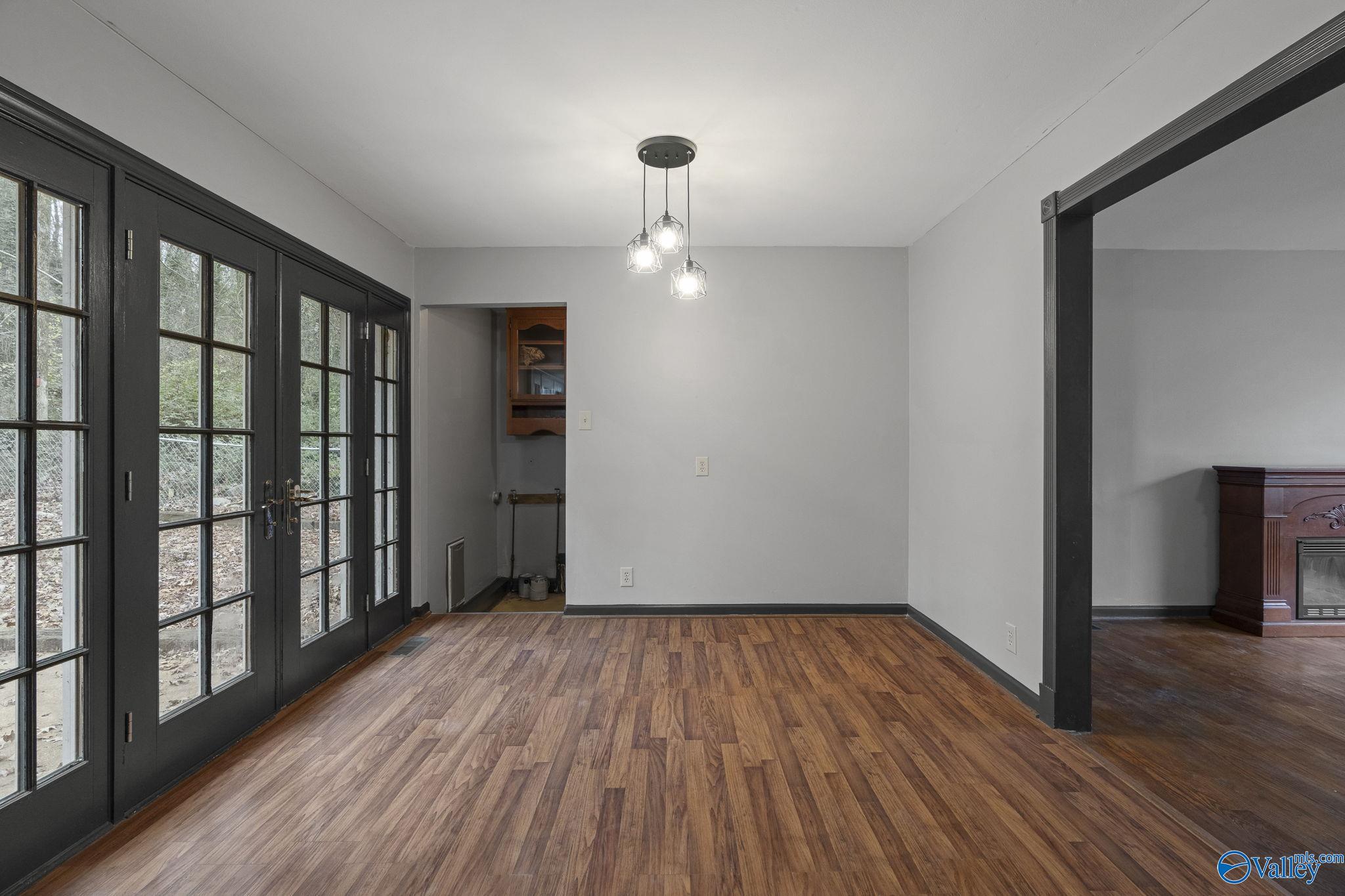 9527 Hemlock Drive SE