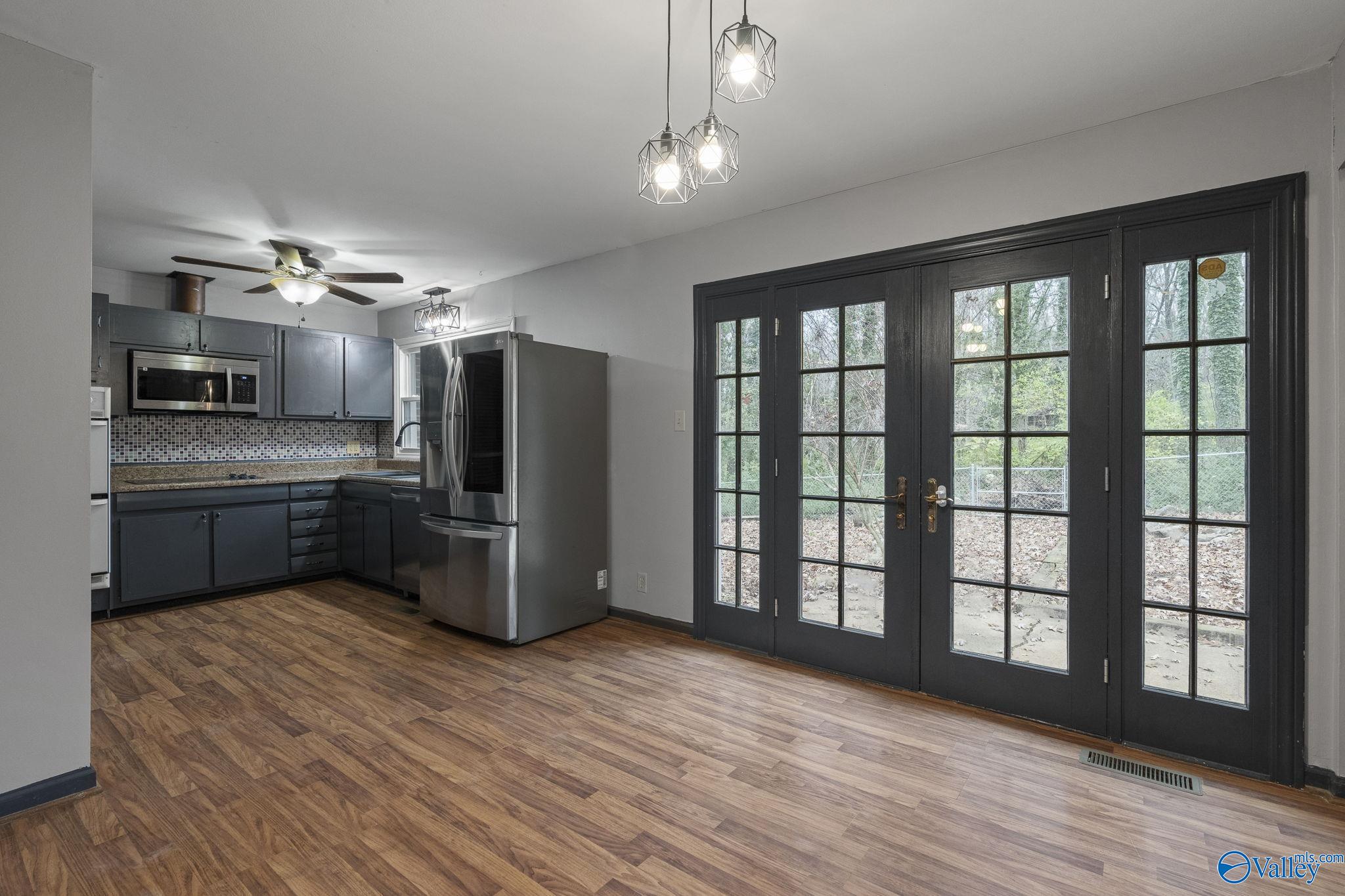 9527 Hemlock Drive SE