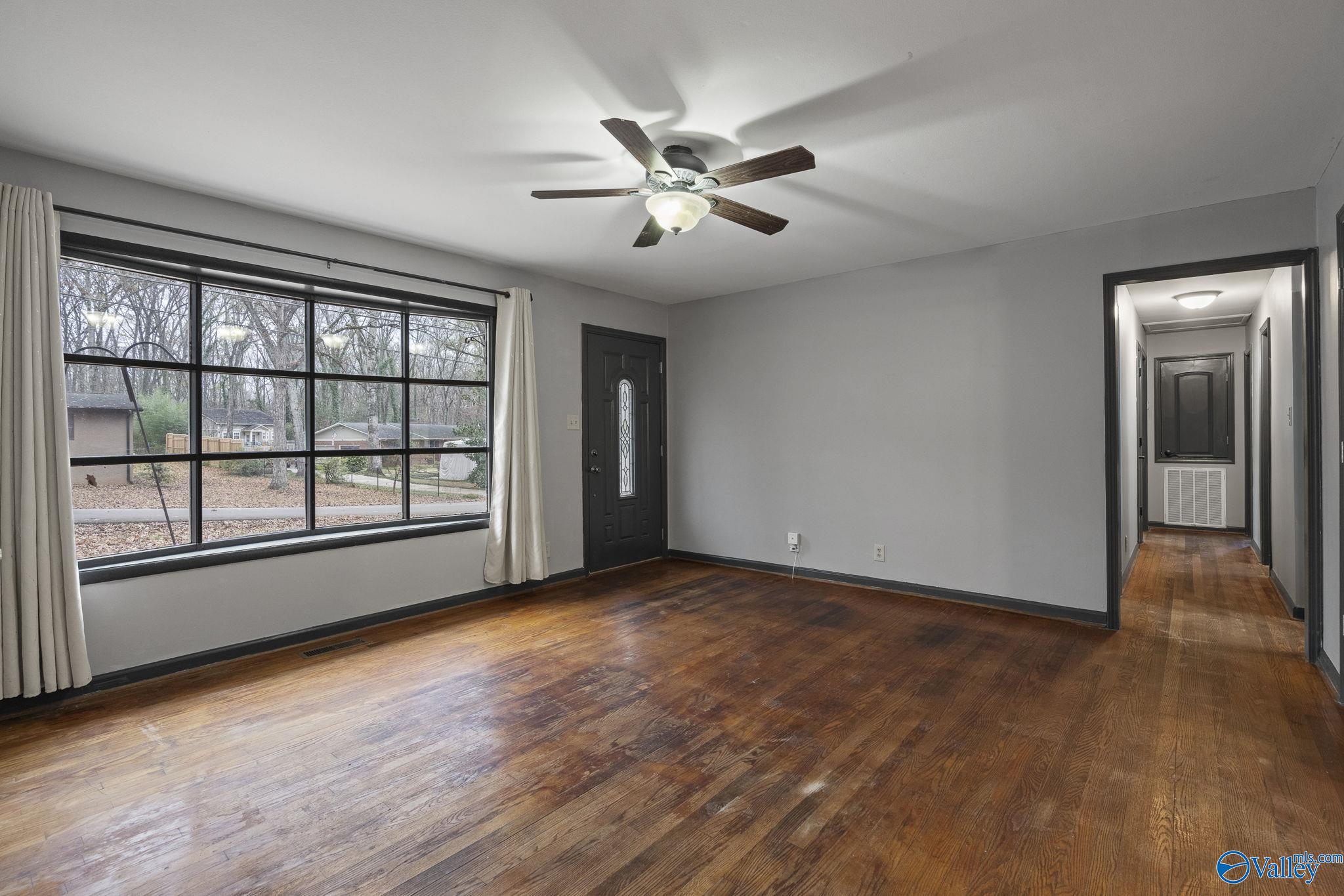 9527 Hemlock Drive SE