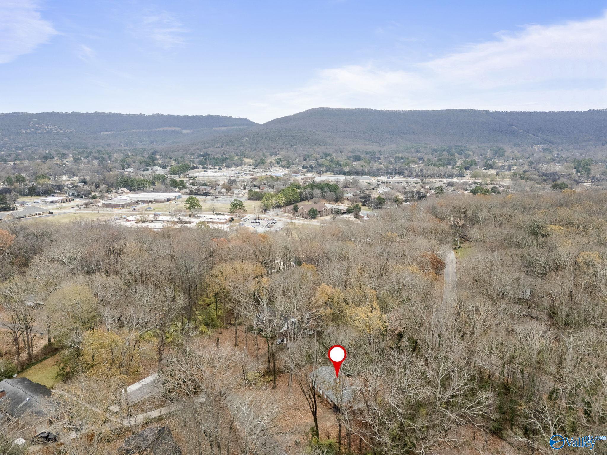 9527 Hemlock Drive SE