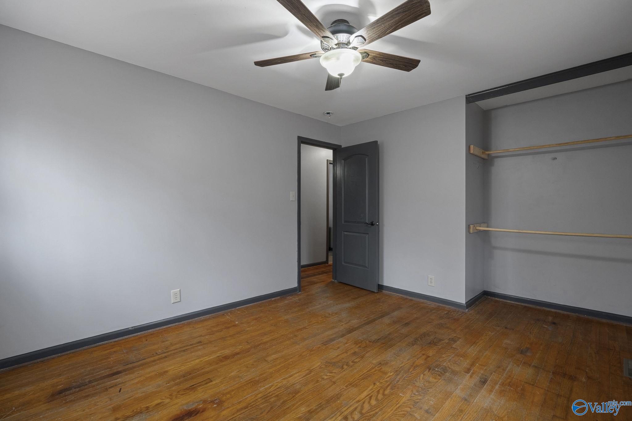 9527 Hemlock Drive SE