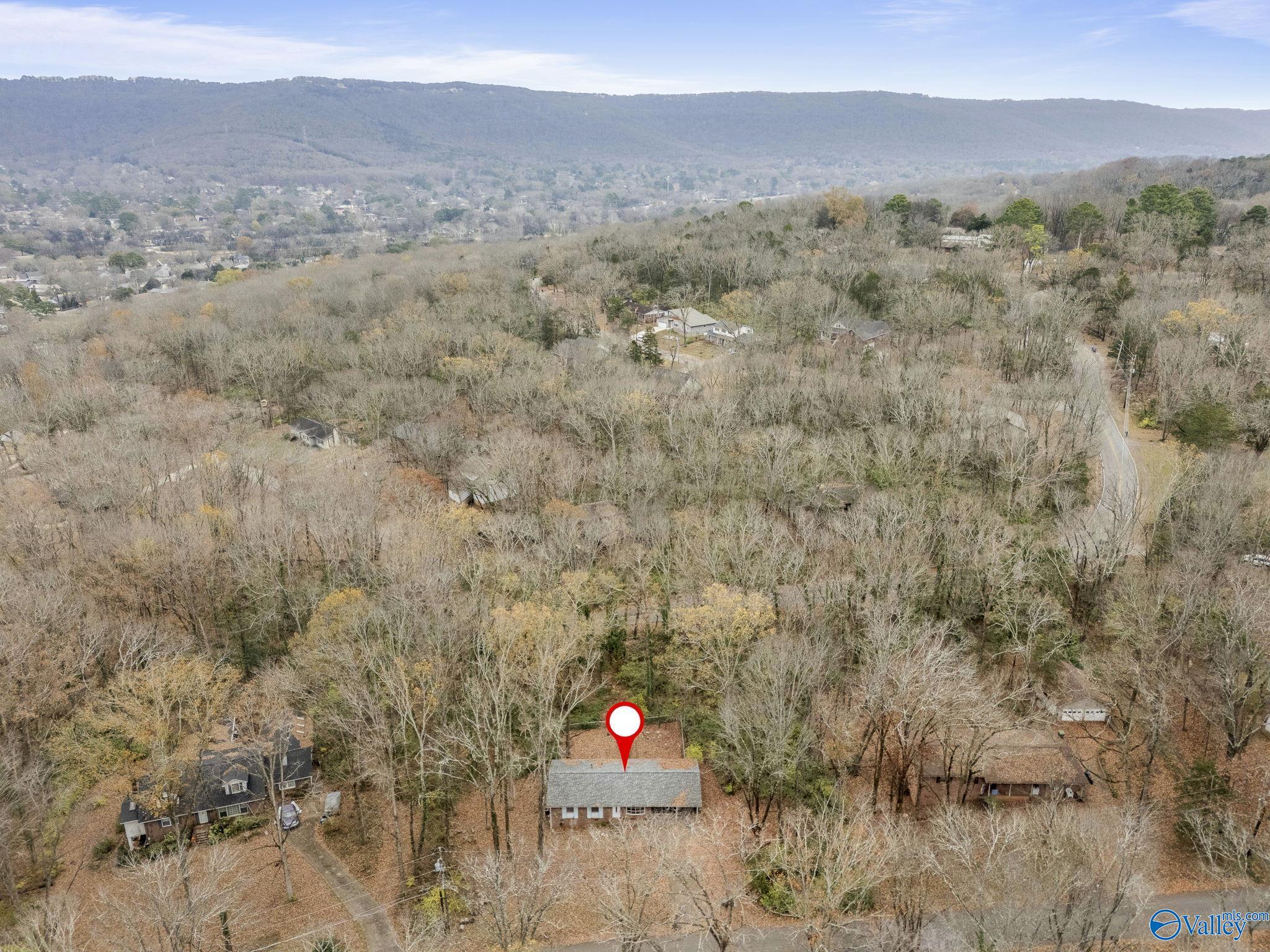 9527 Hemlock Drive SE