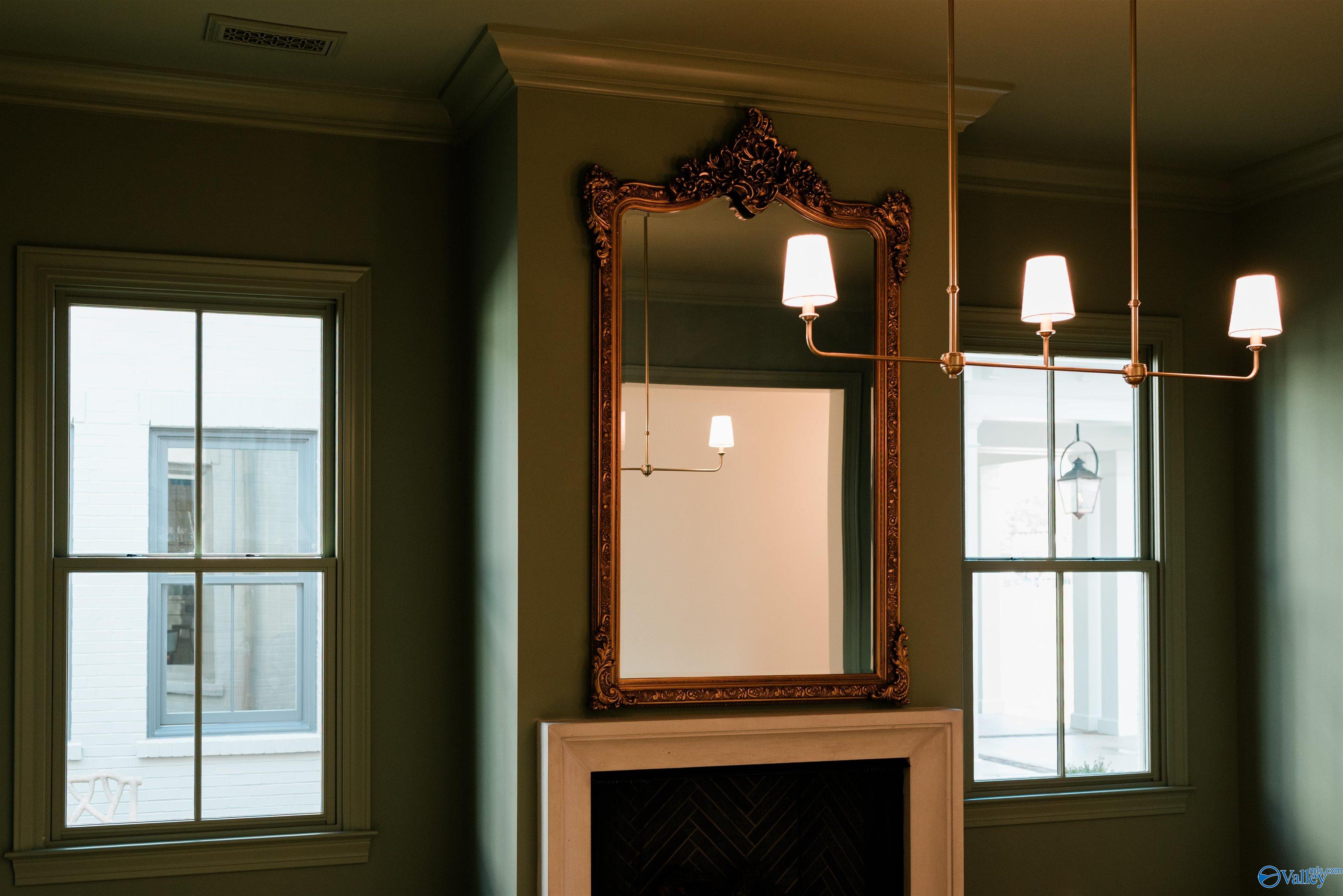 8 Lendon Main Street