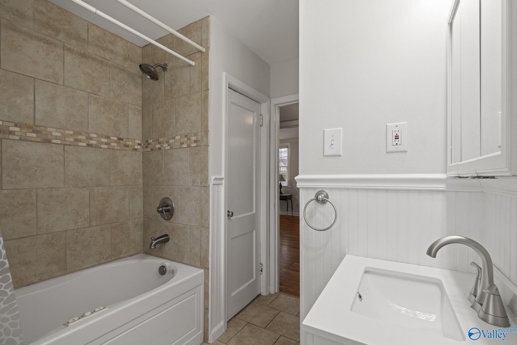 1103 Titus Street NE