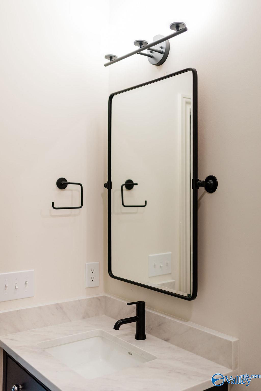 8 Lendon Park Drive SE