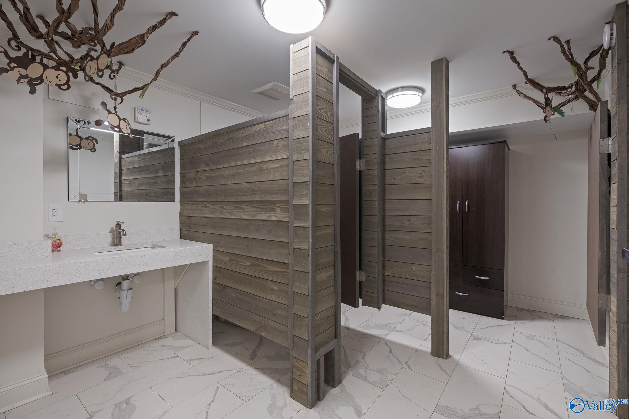 800 Clinton Avenue E