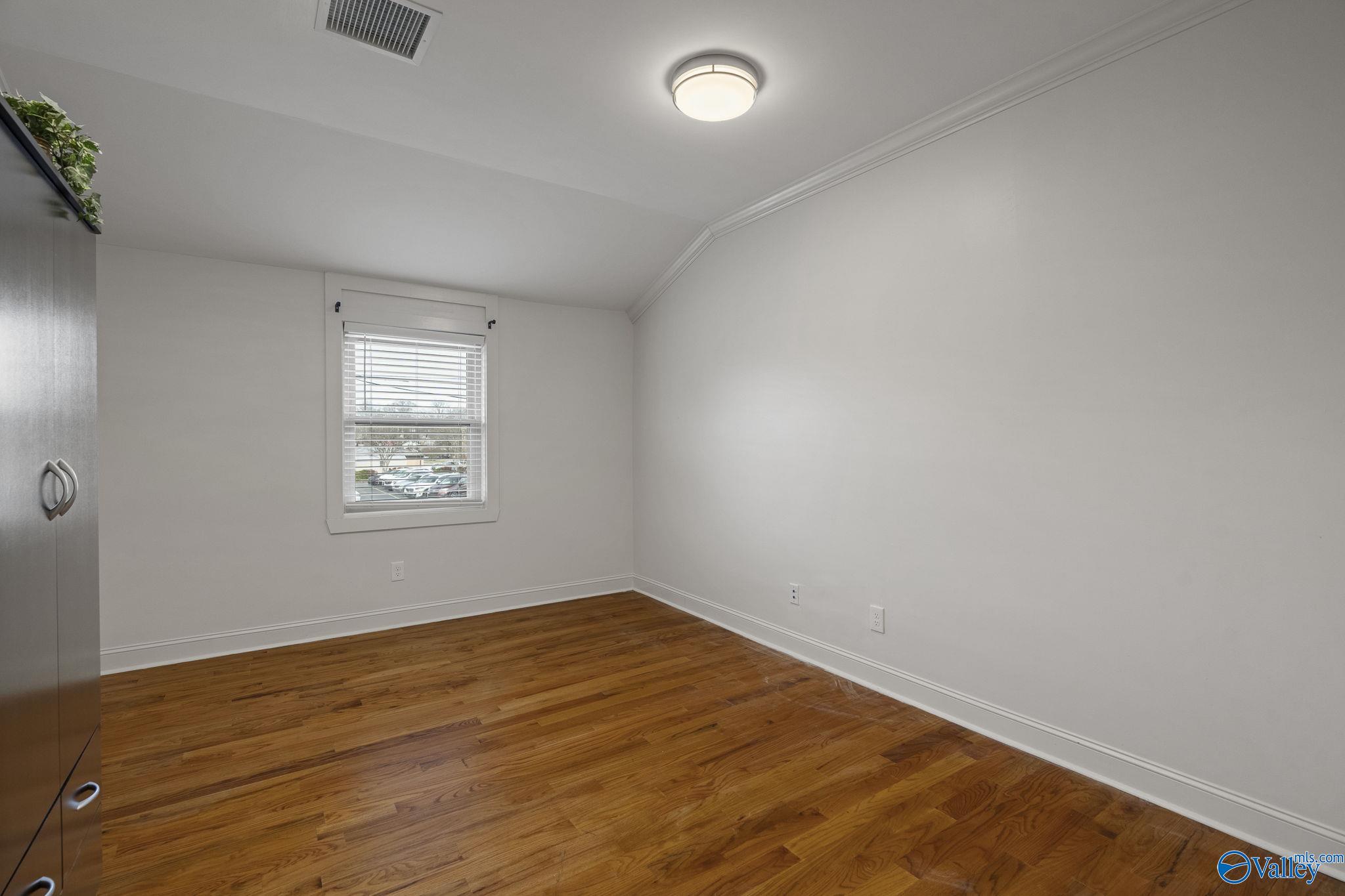 800 Clinton Avenue E