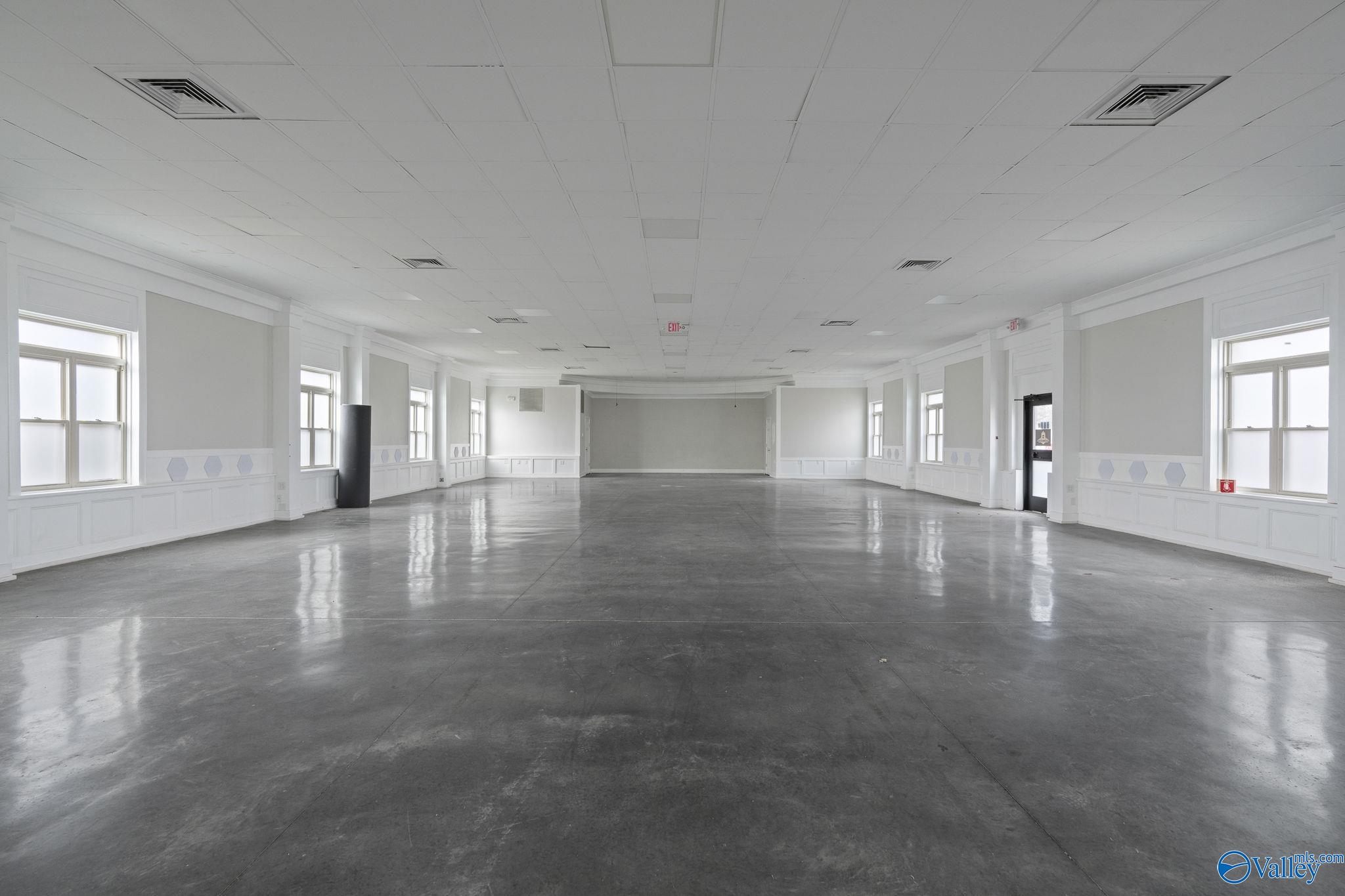 800 Clinton Avenue E