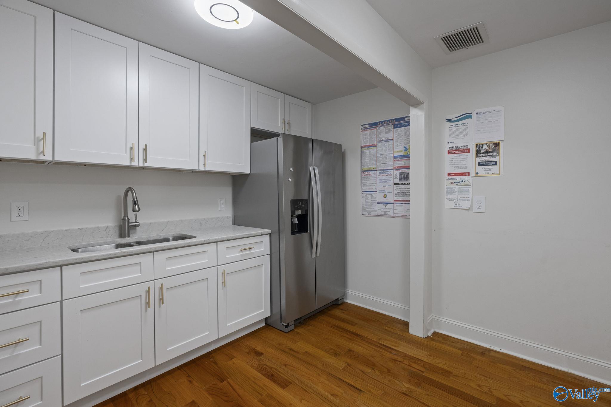 800 Clinton Avenue E