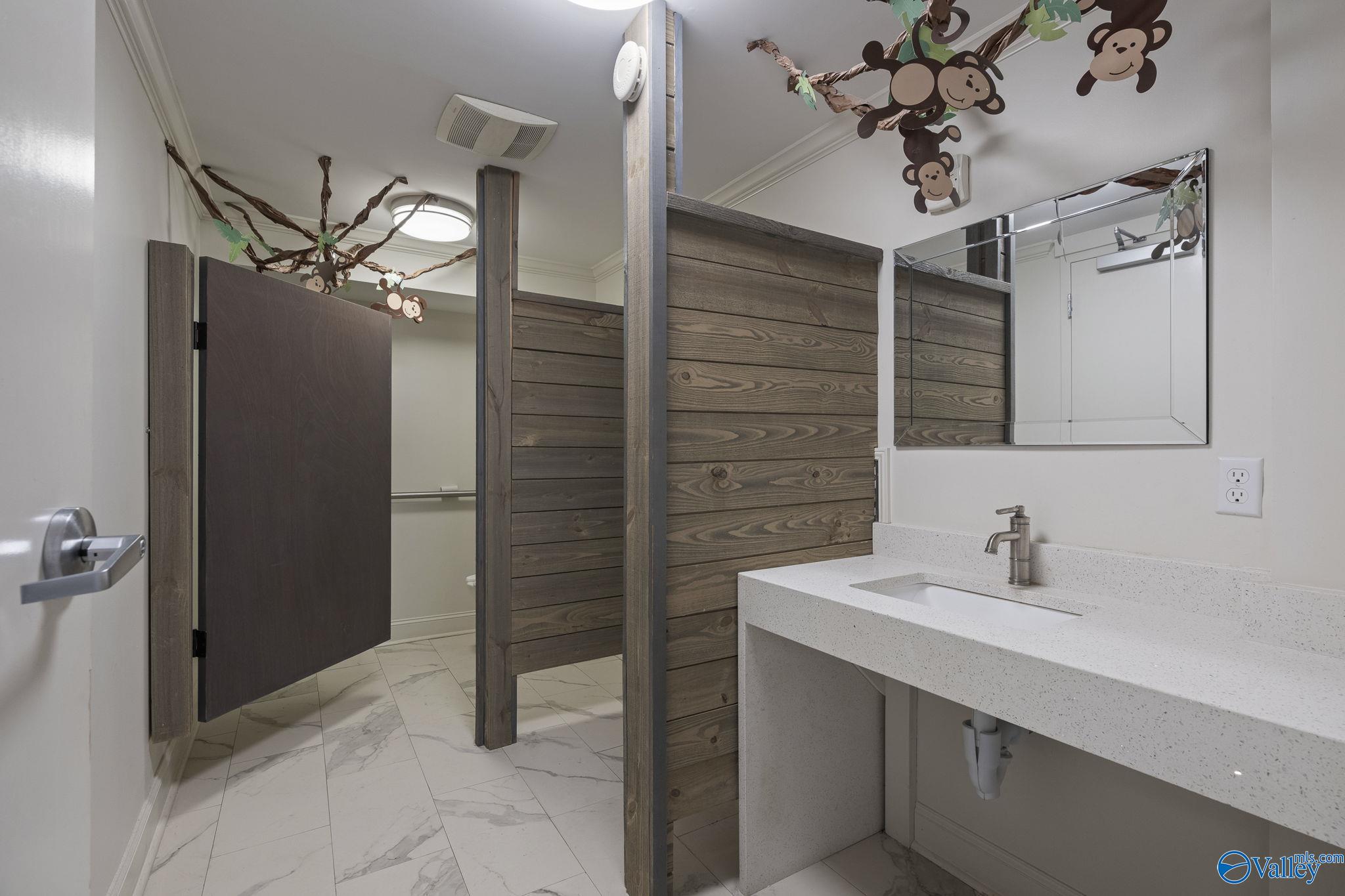 800 Clinton Avenue E