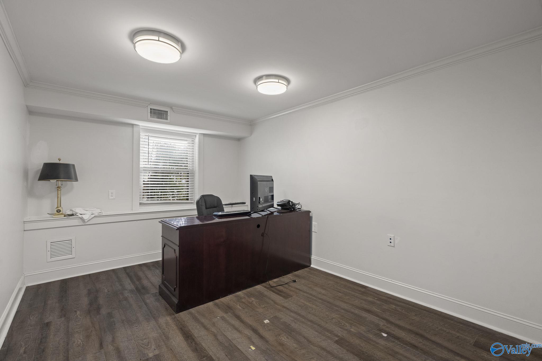 800 Clinton Avenue E