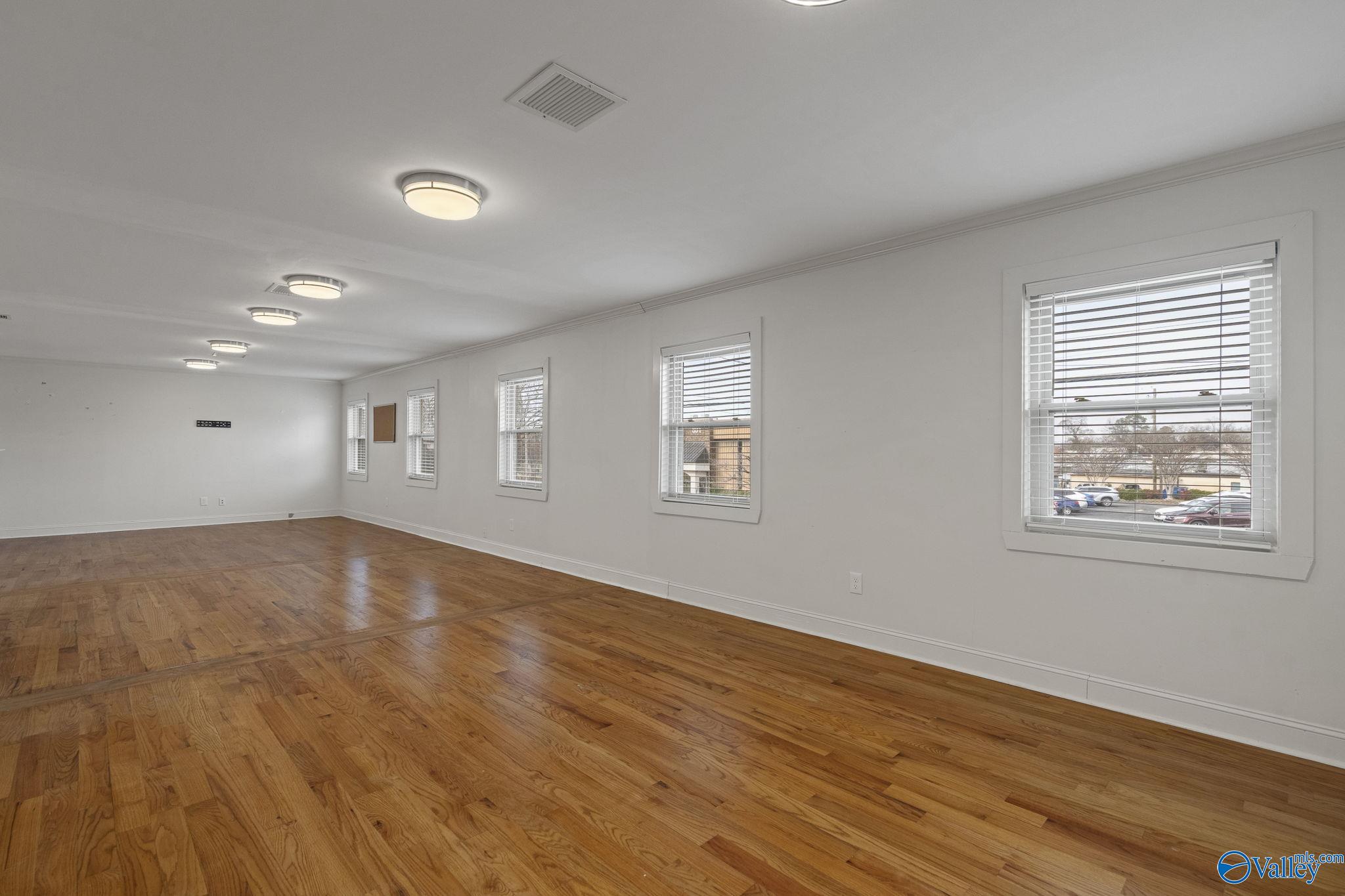 800 Clinton Avenue E