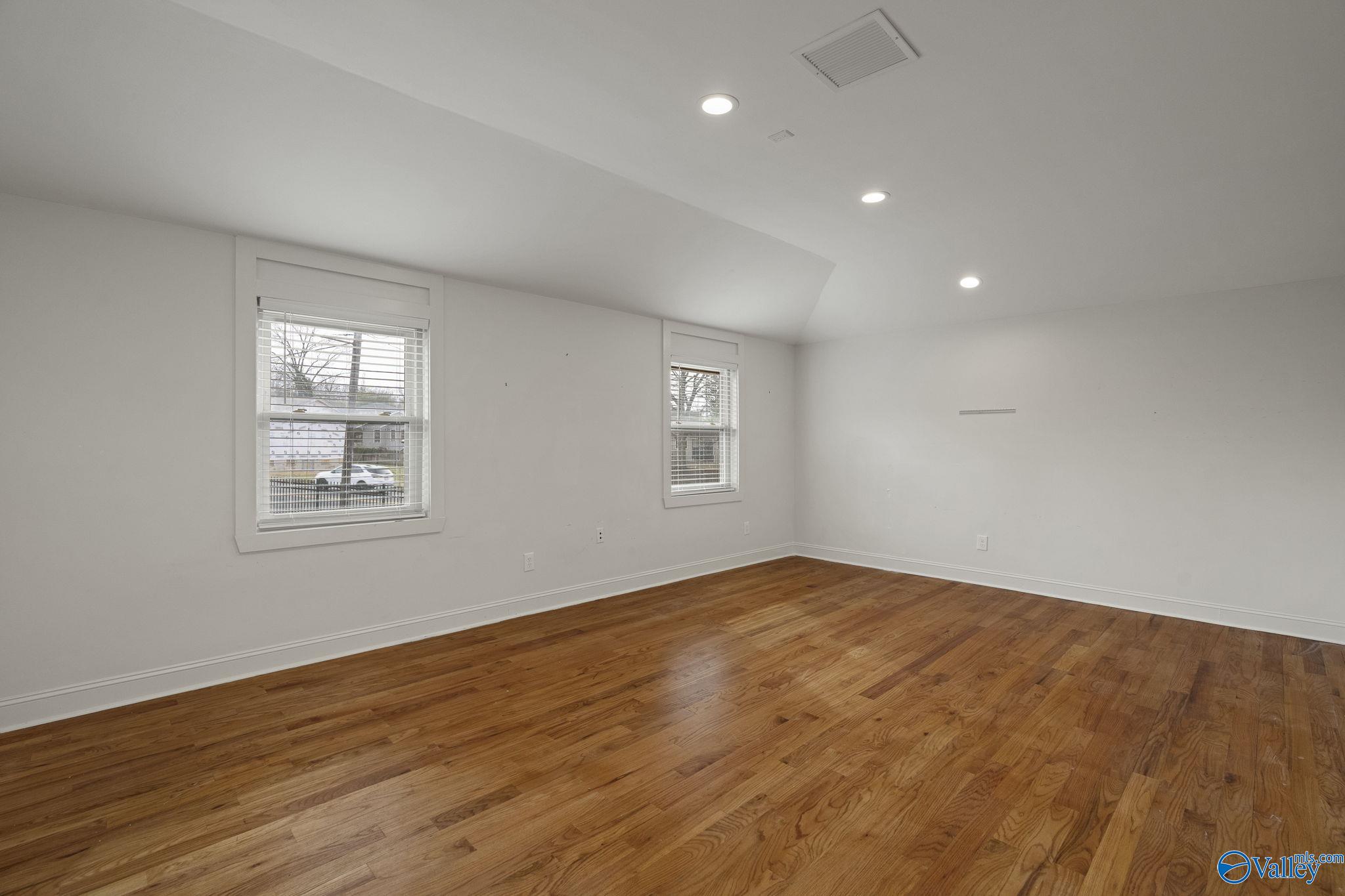 800 Clinton Avenue E