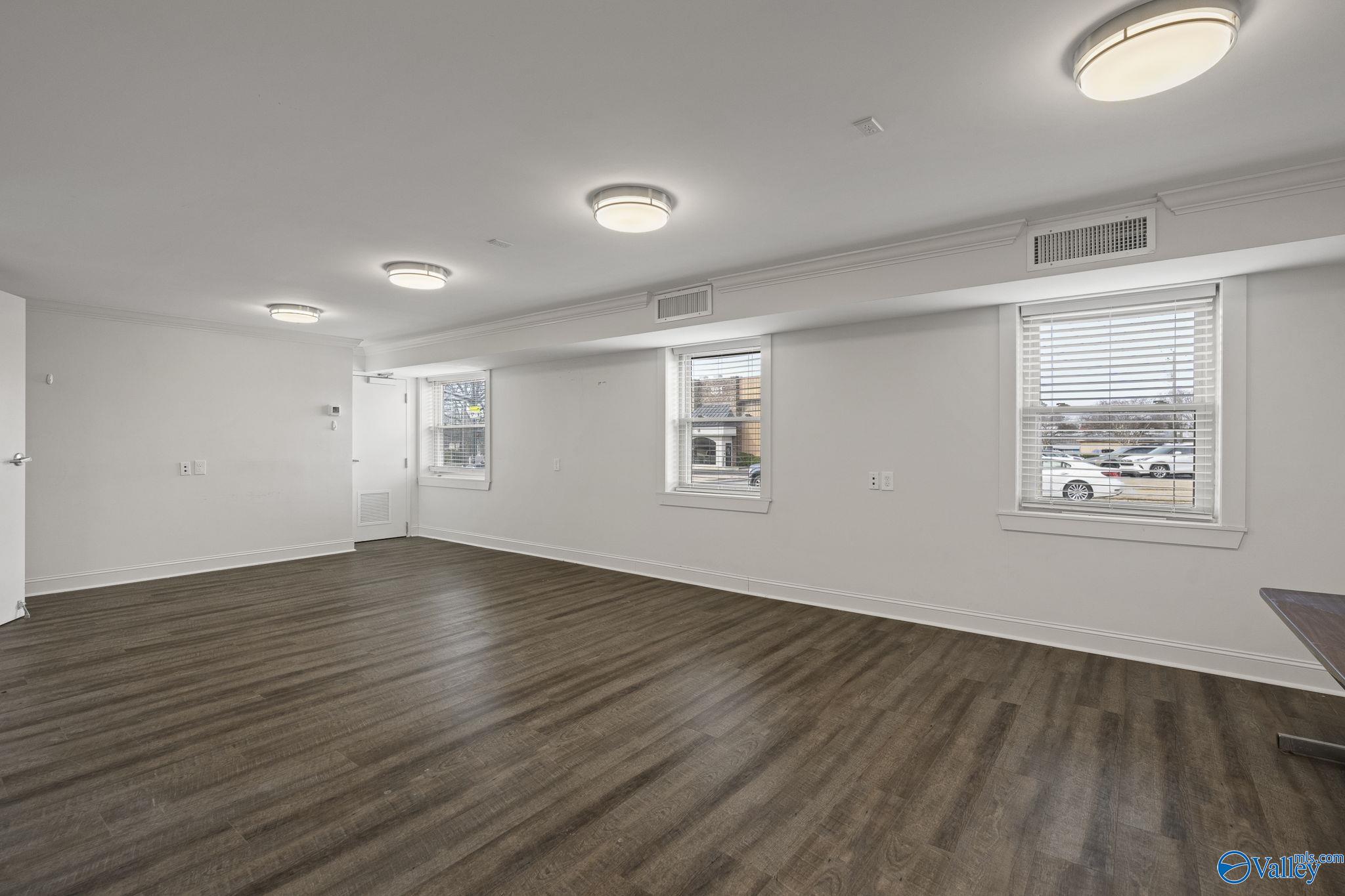 800 Clinton Avenue E