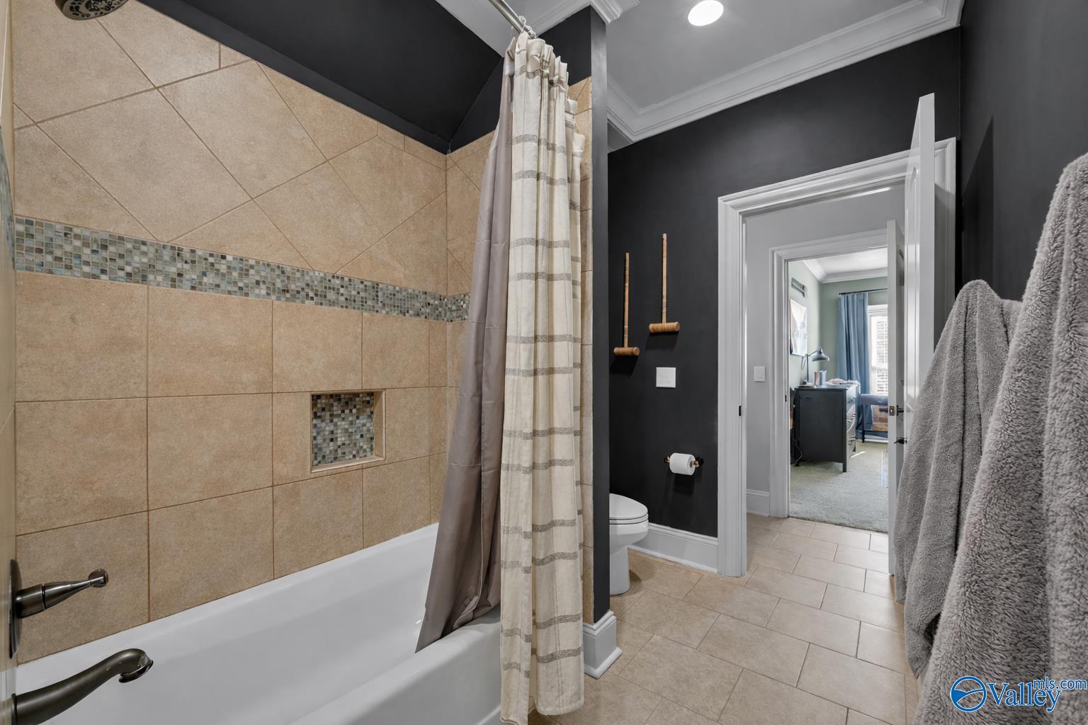 310 Cliftworth Place