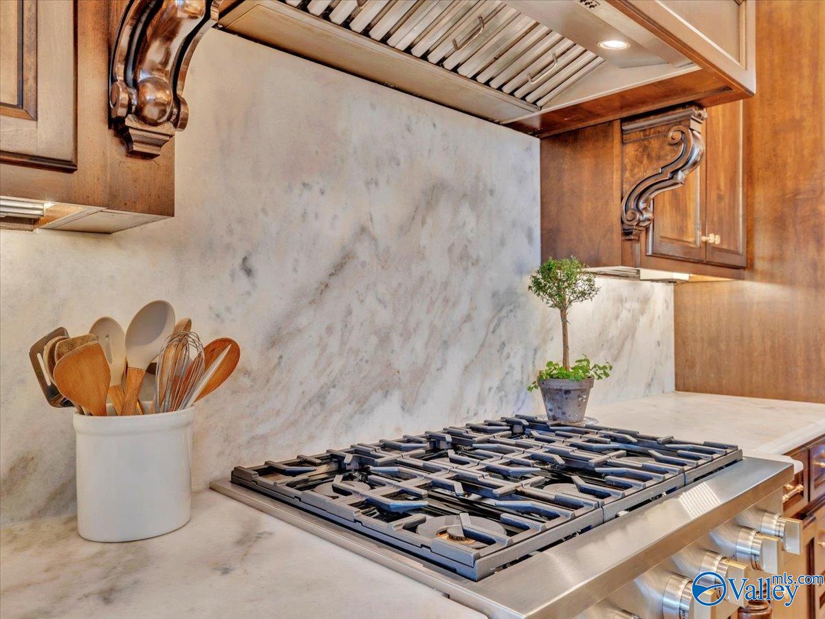 310 Cliftworth Place