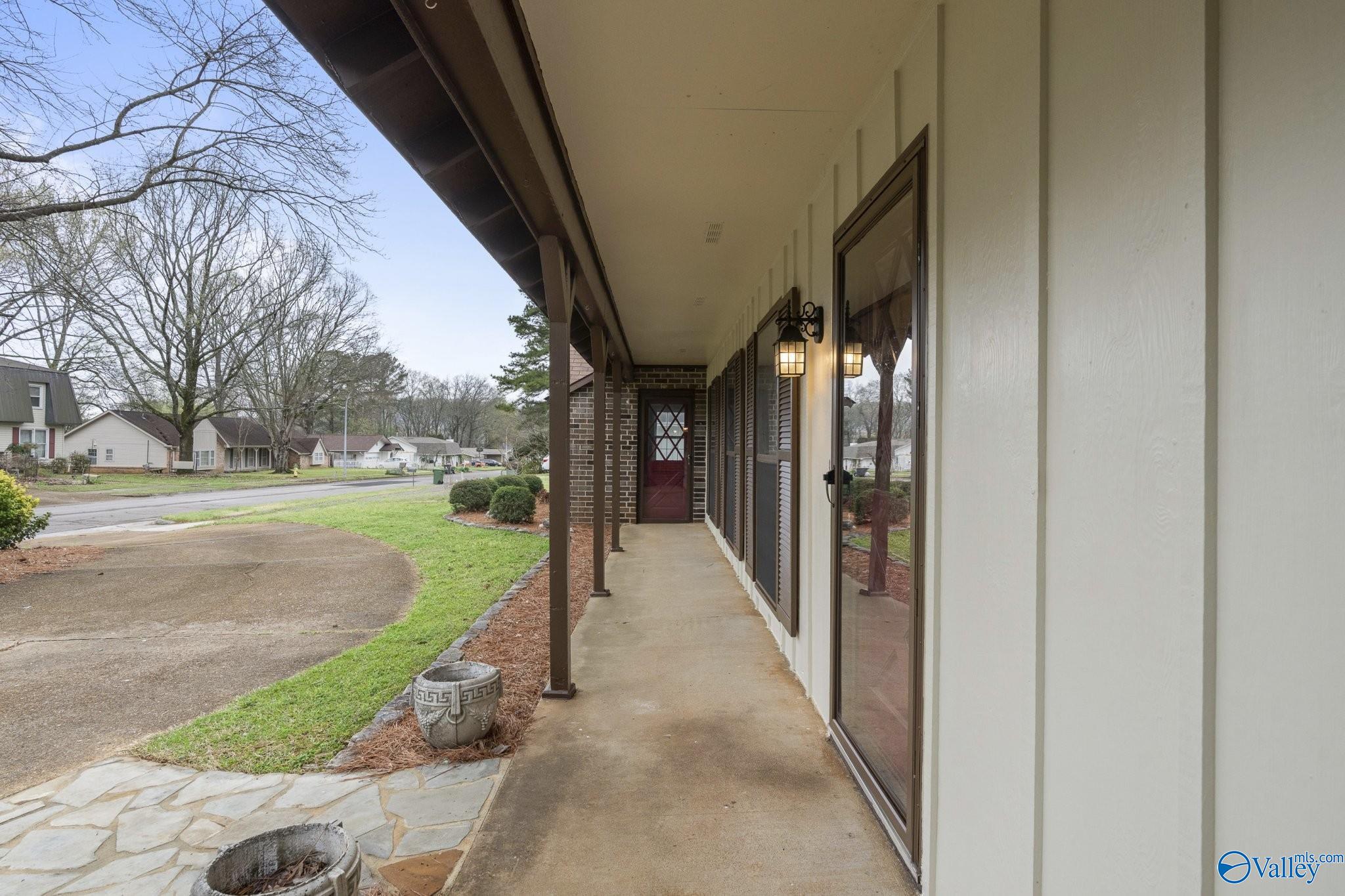 2517 Galahad Drive SE