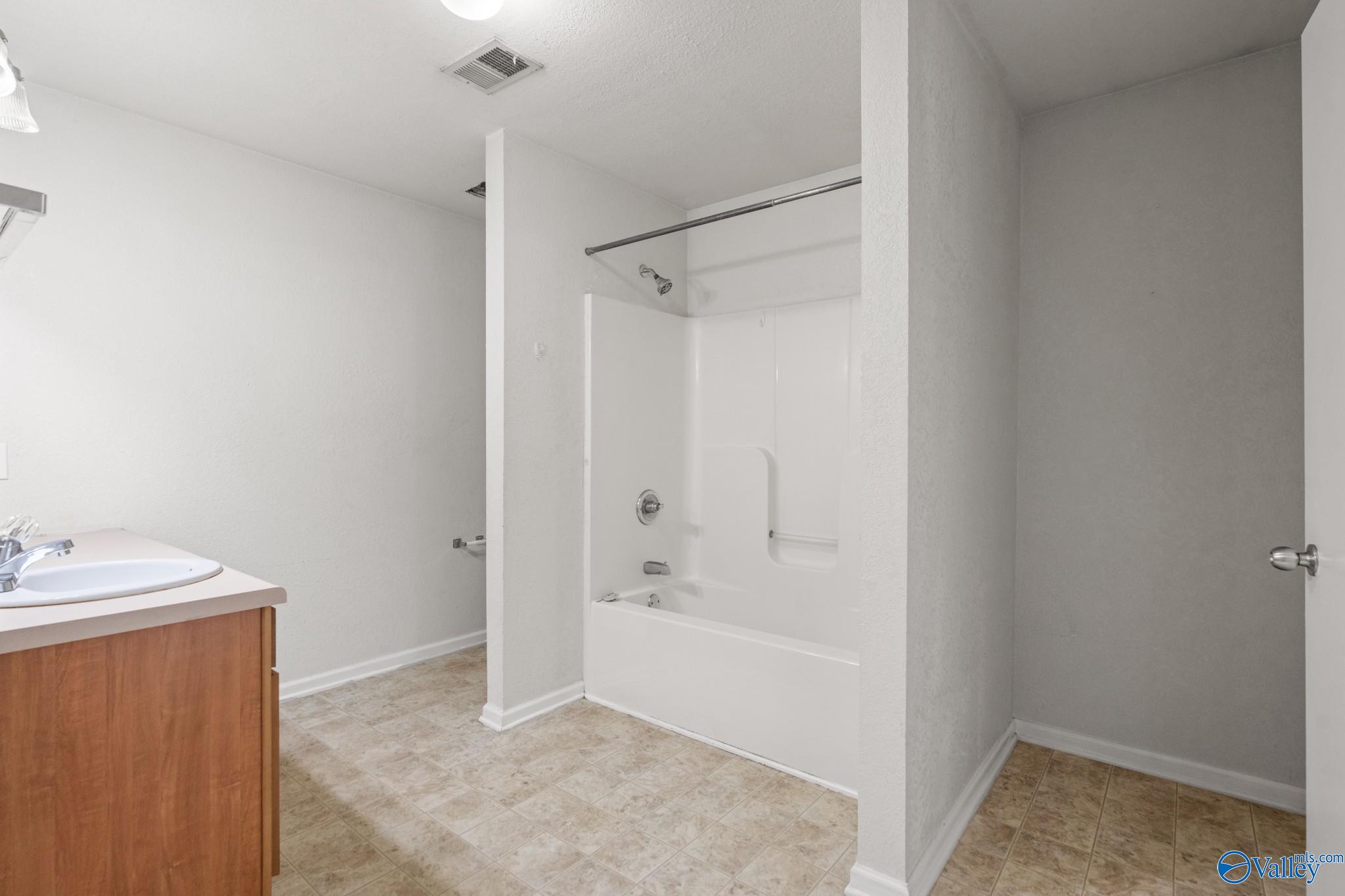 113 Lockport Drive
