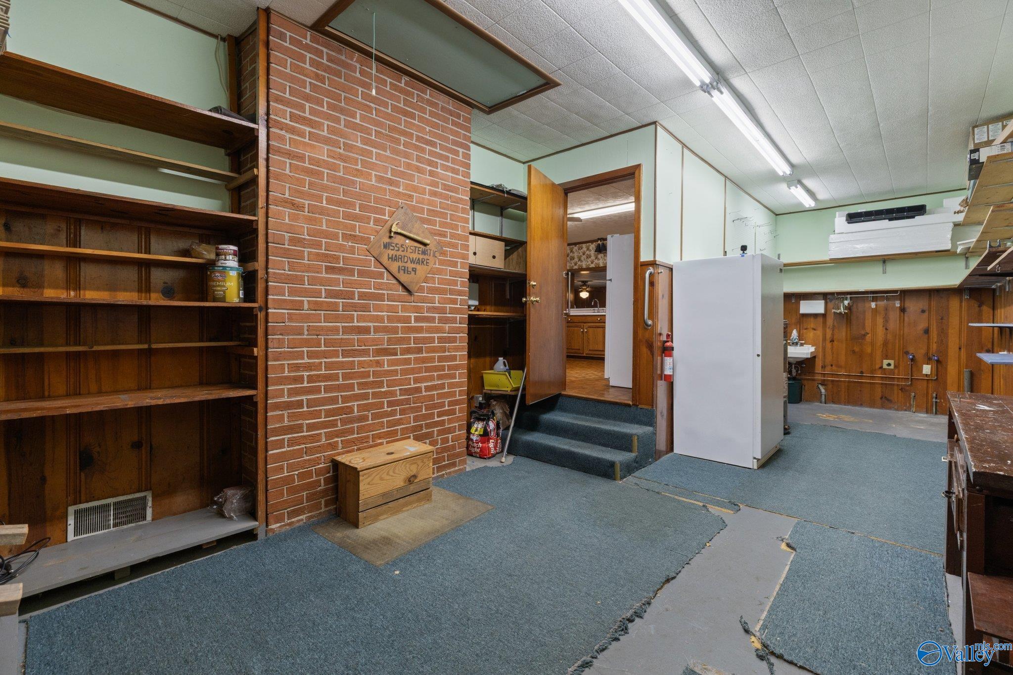 609 Vance Road SW