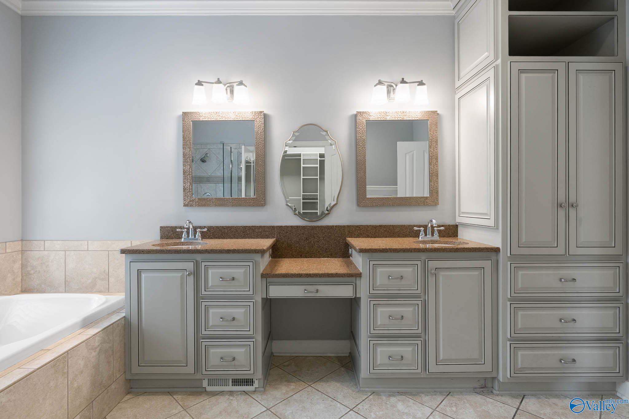 4820 Cove Creek Drive SE