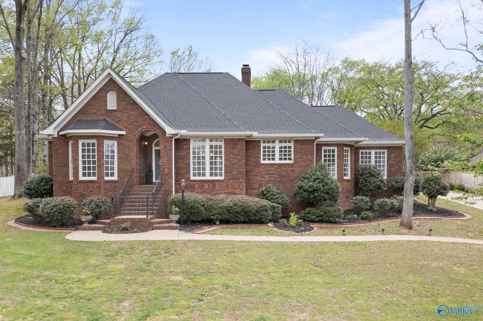 4820 Cove Creek Drive SE