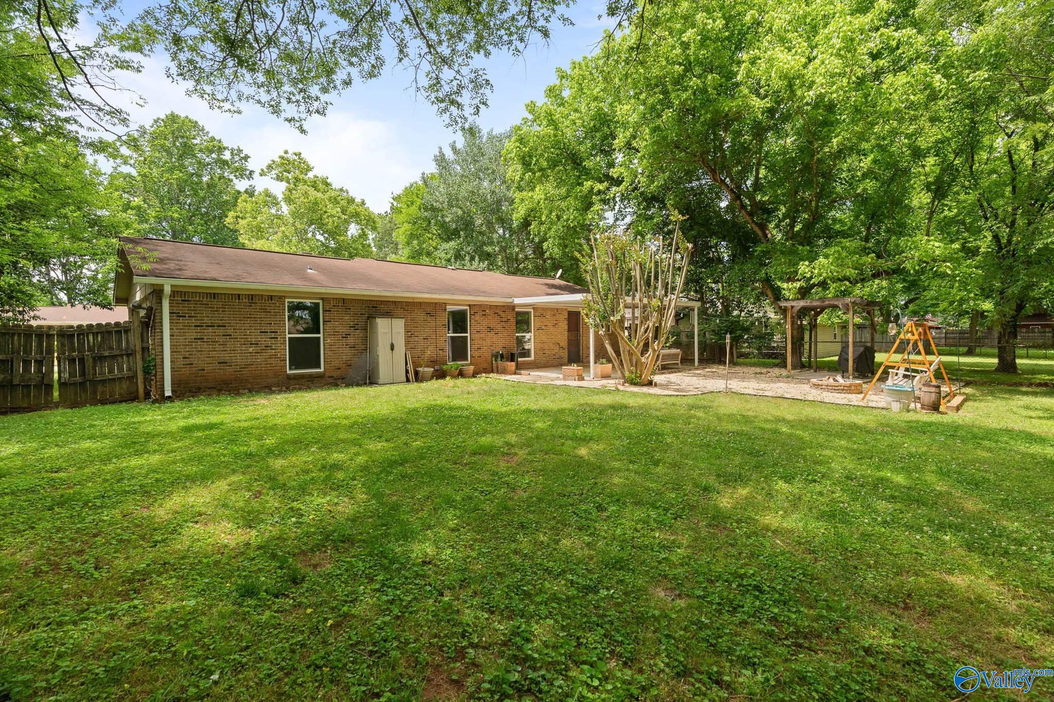 3613 White Oak Way SW