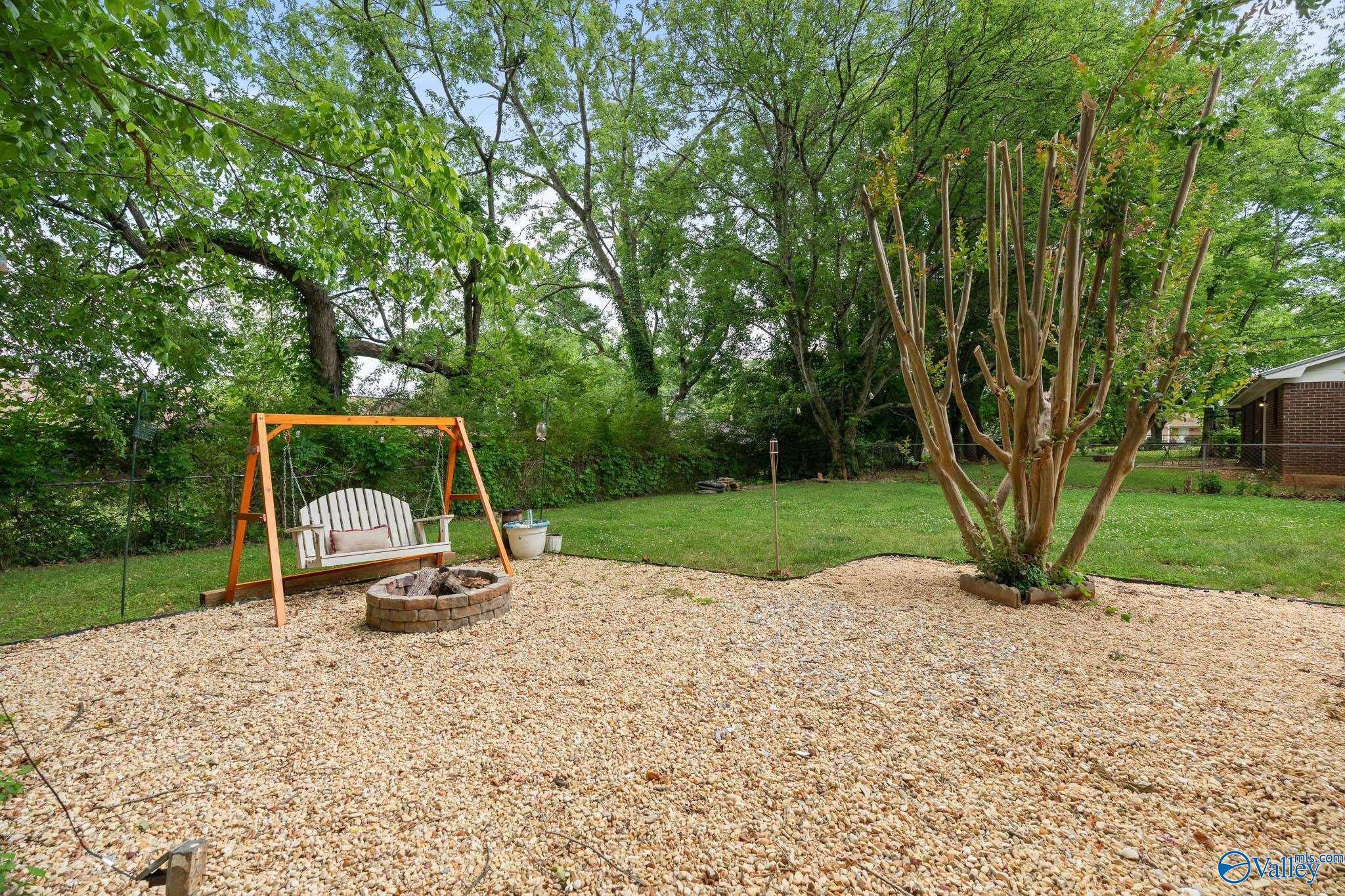 3613 White Oak Way SW