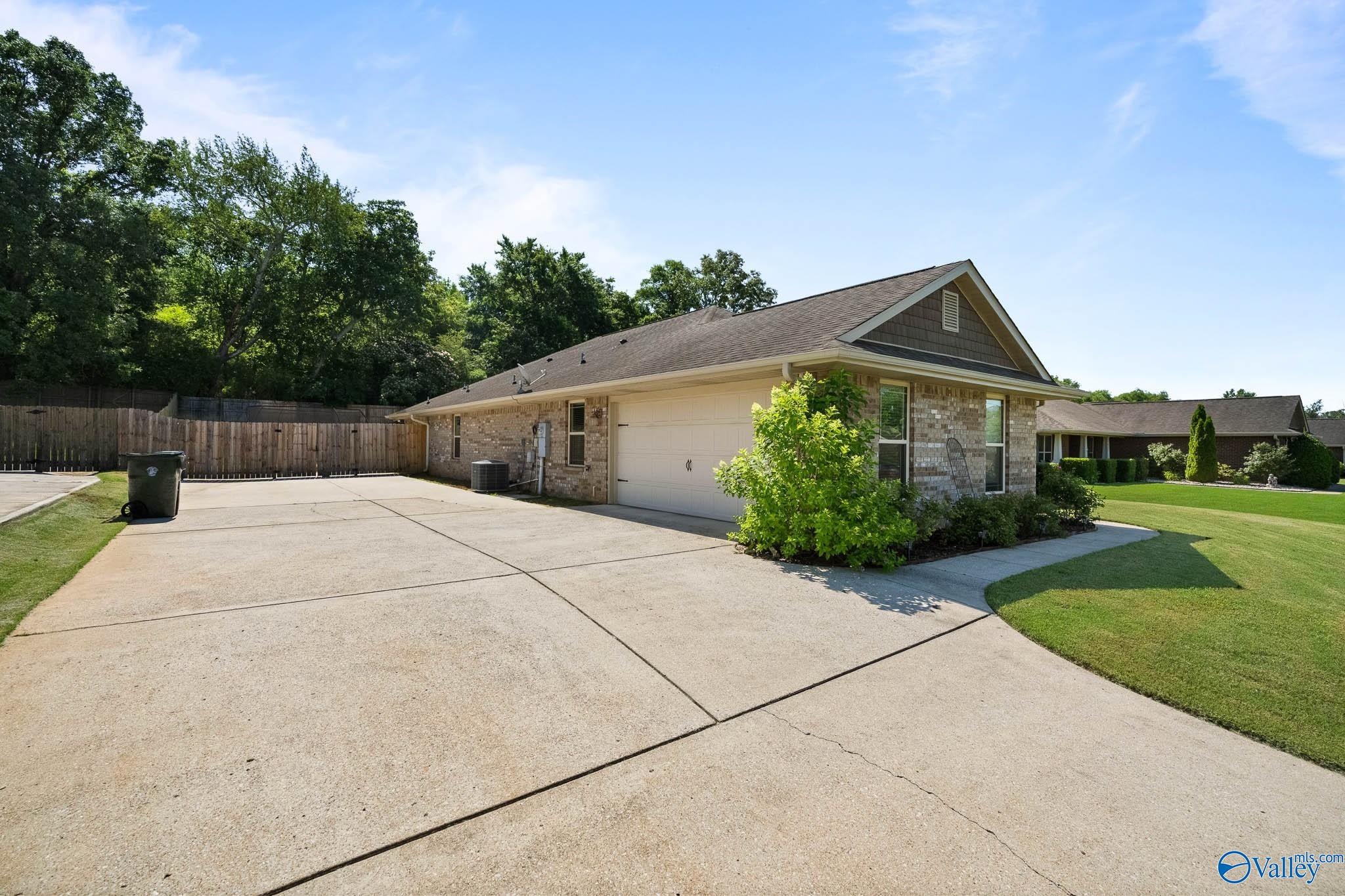 139 Lazy Oak Drive