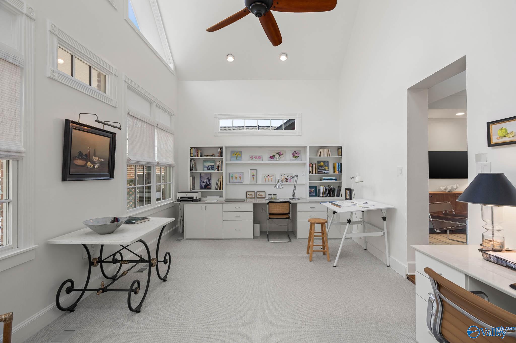 26 Saint James Square SE