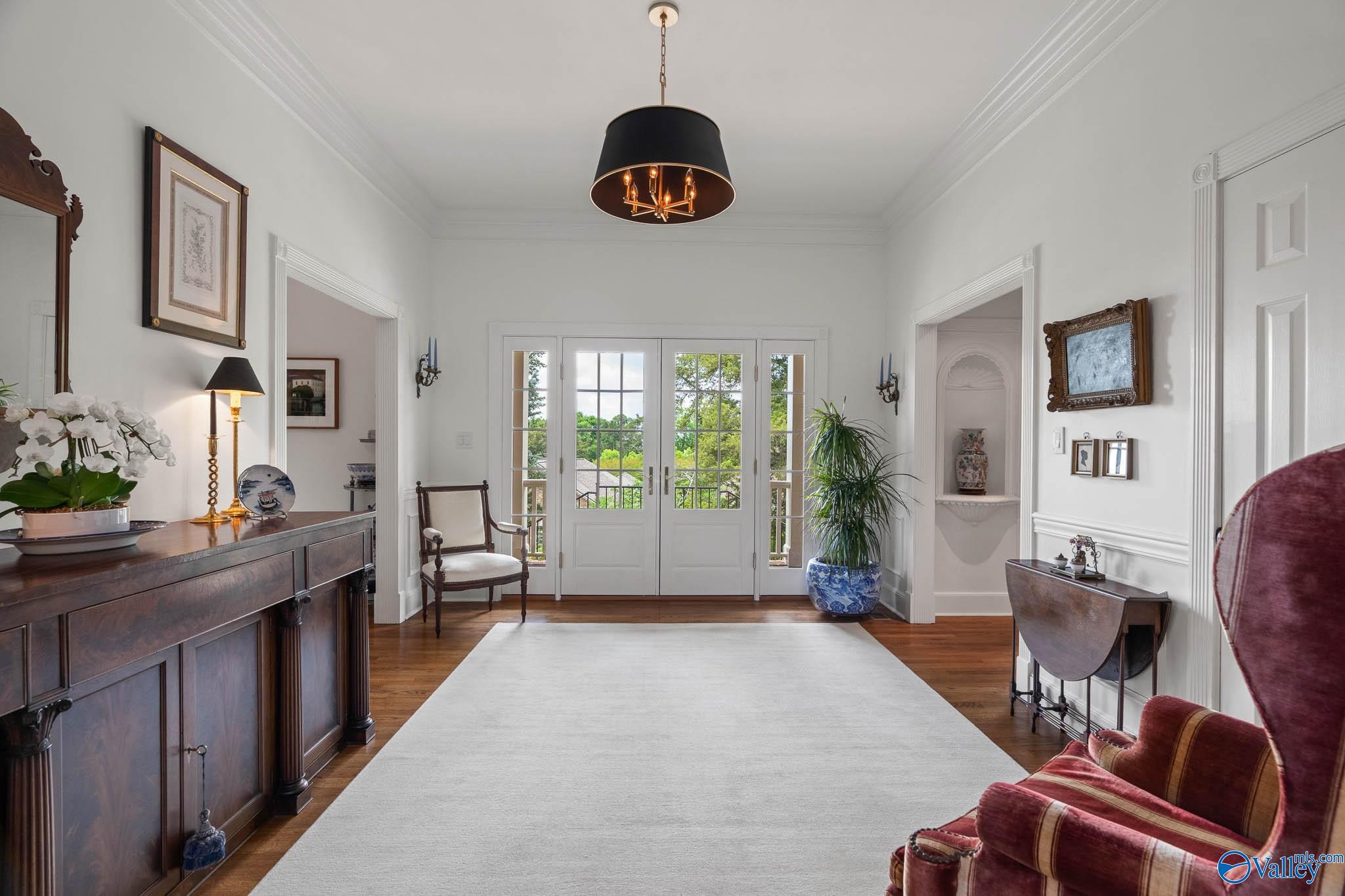 26 Saint James Square SE