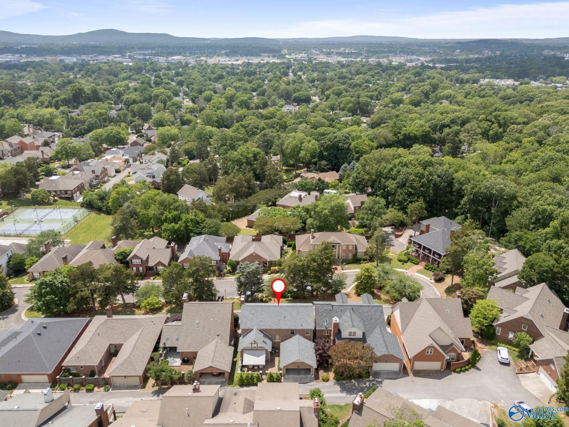 26 Saint James Square SE