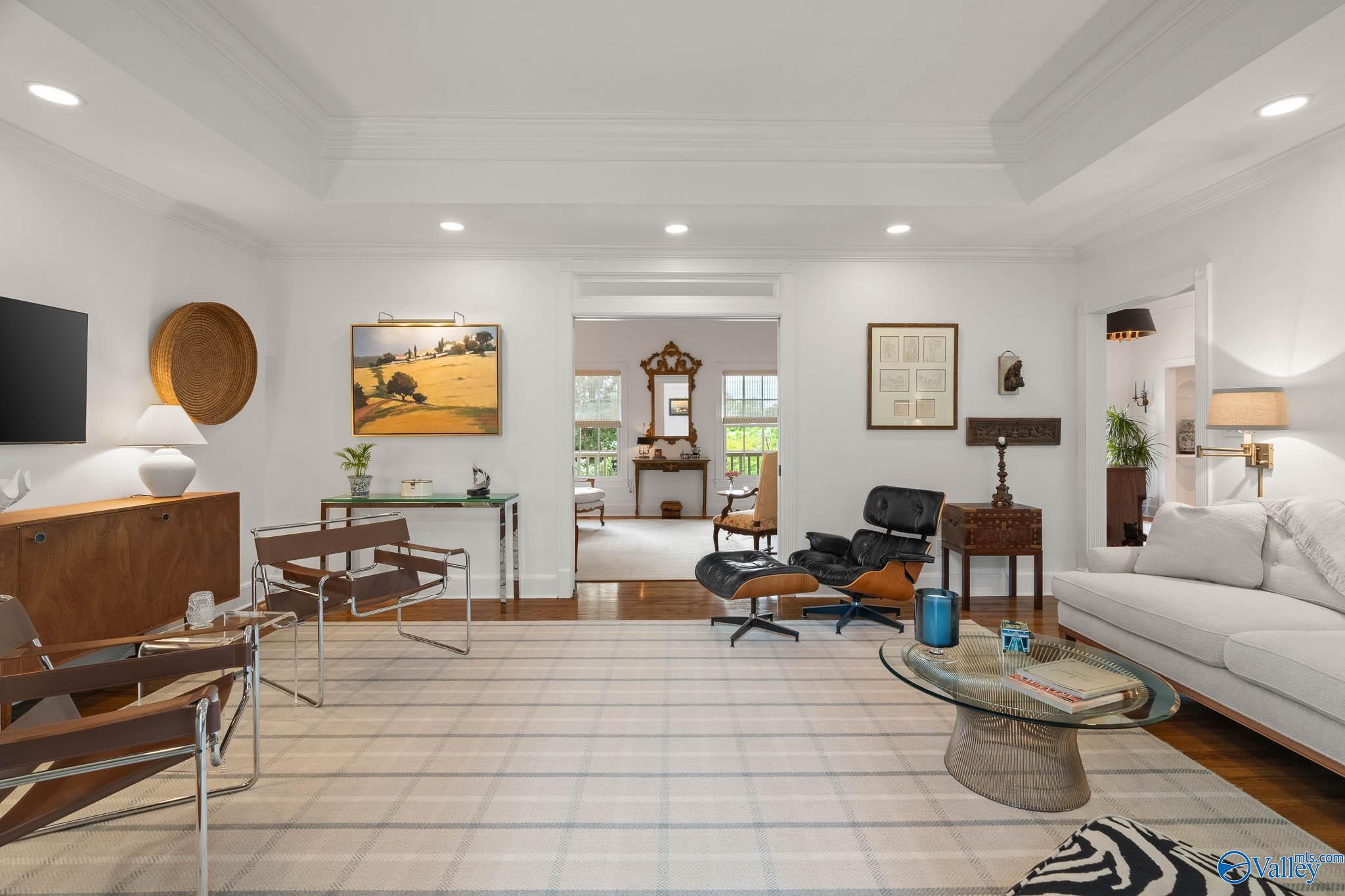 26 Saint James Square SE